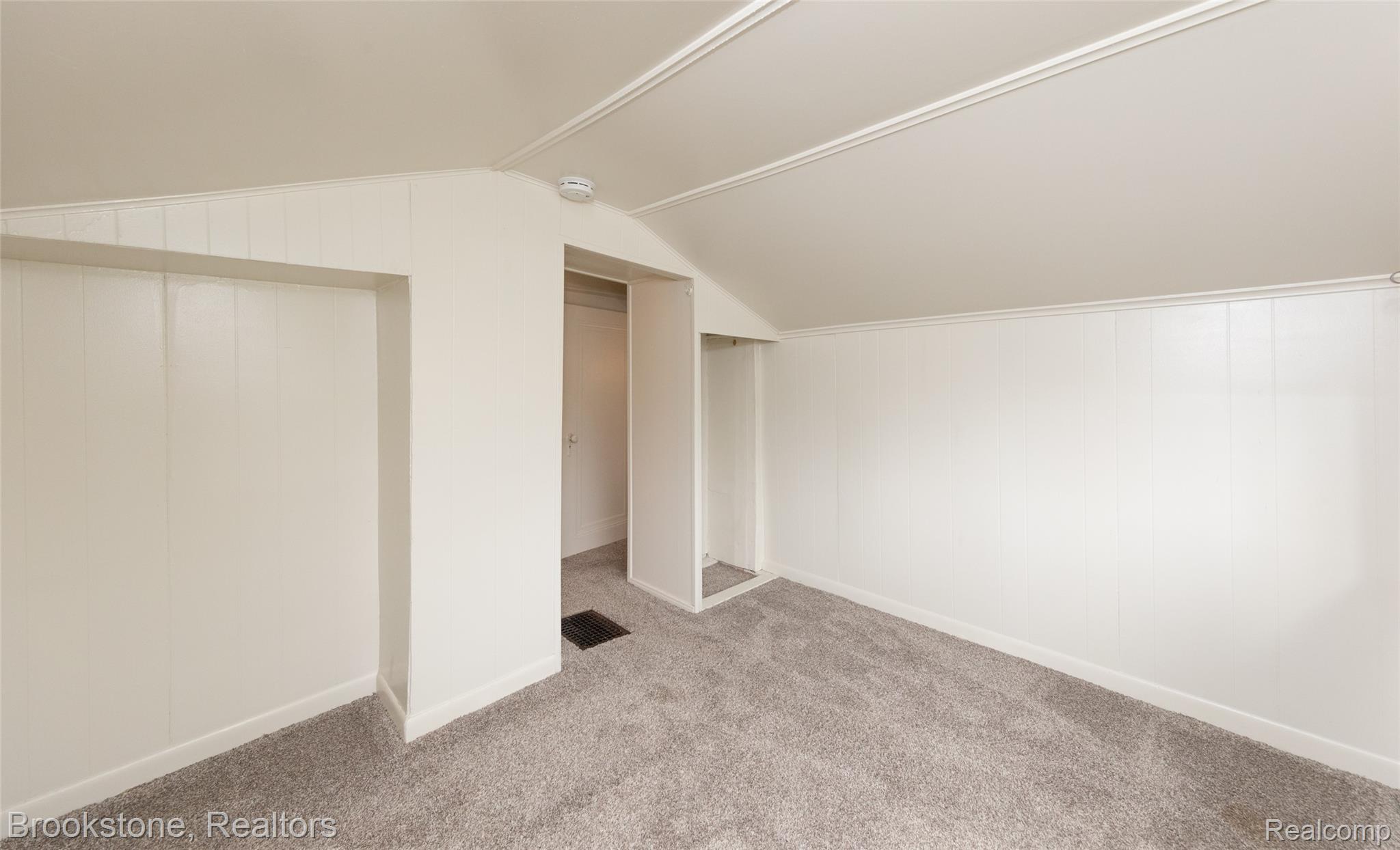 3261 GRIFFITH Avenue