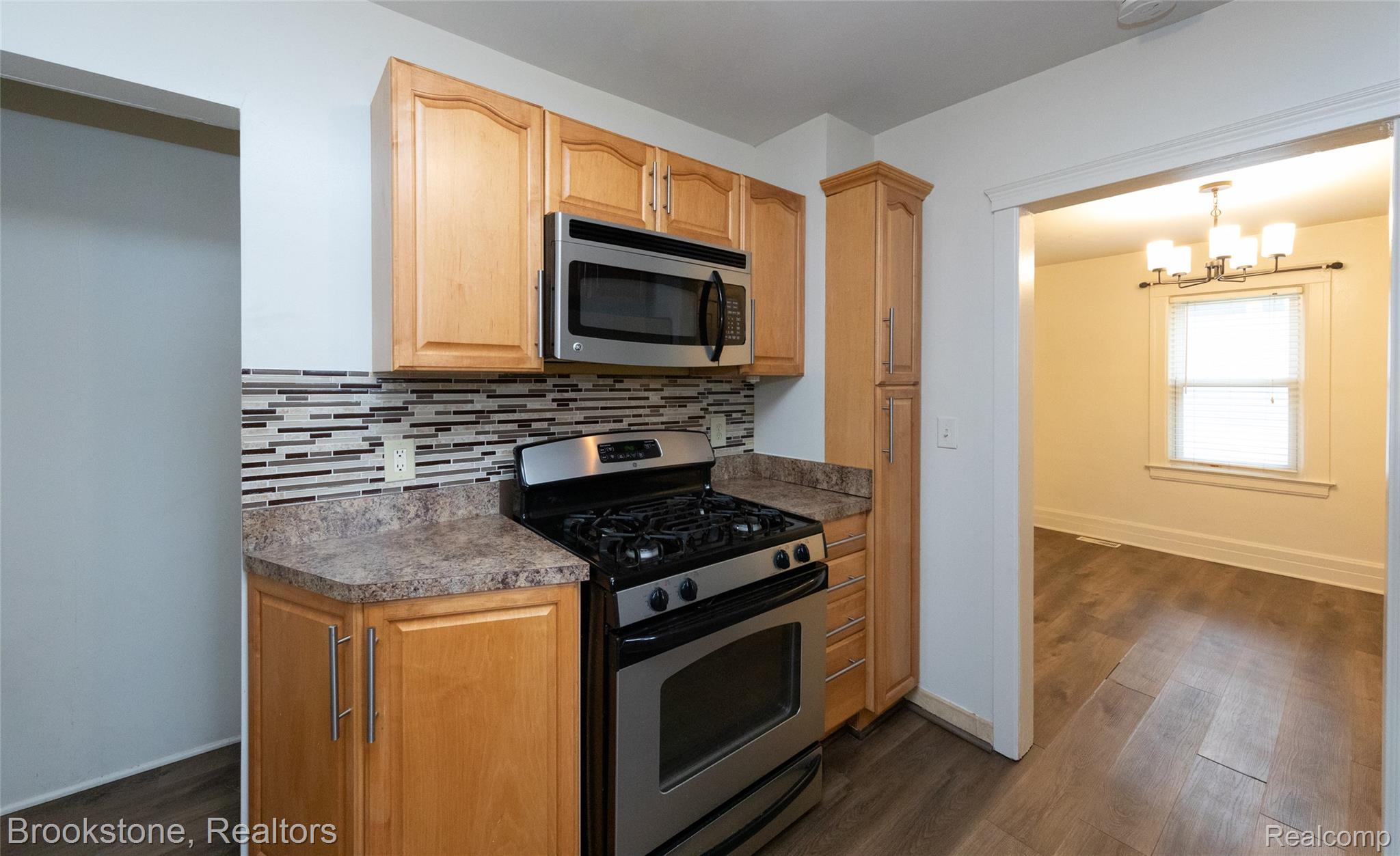 3261 GRIFFITH Avenue