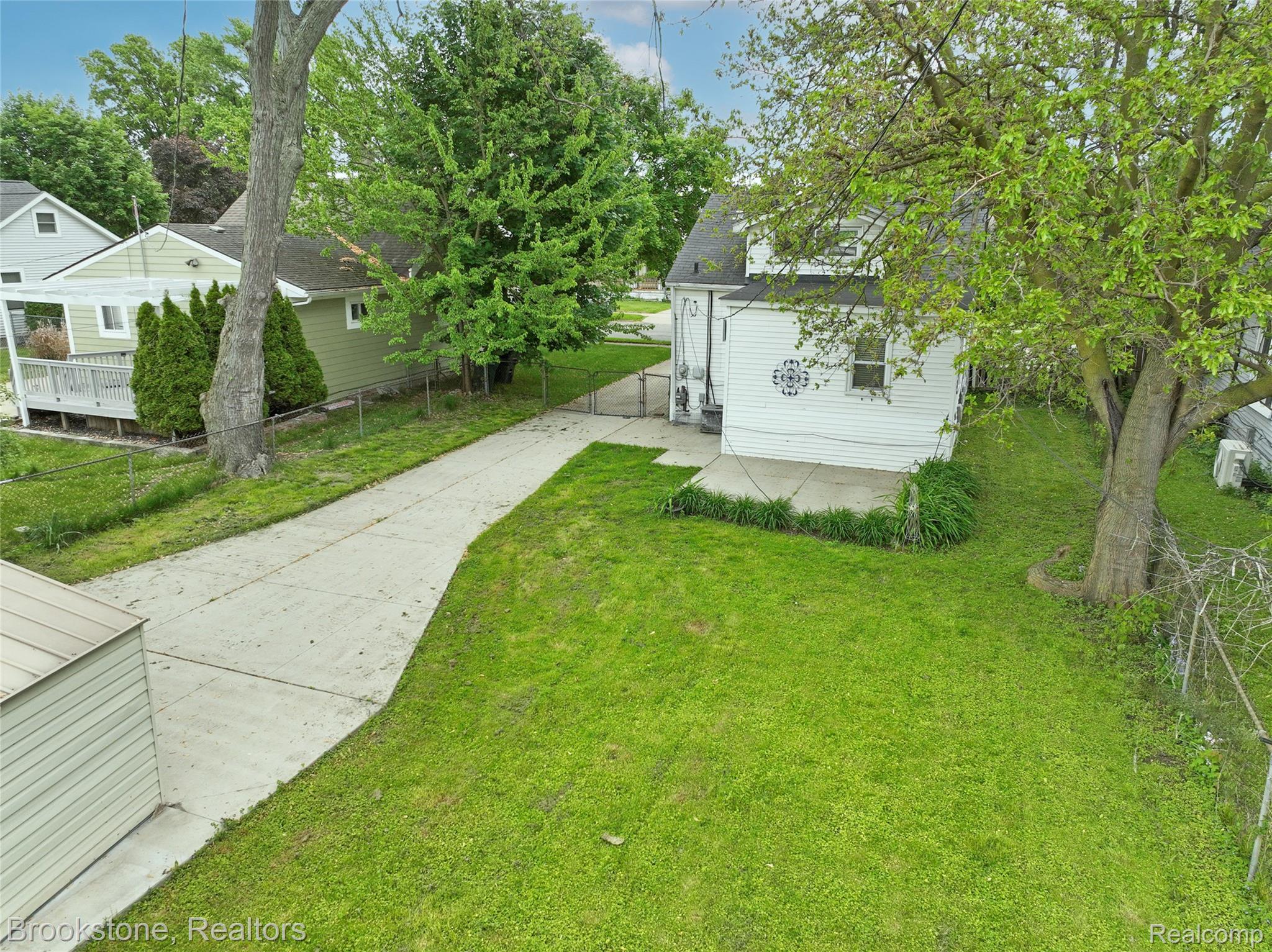 3261 GRIFFITH Avenue