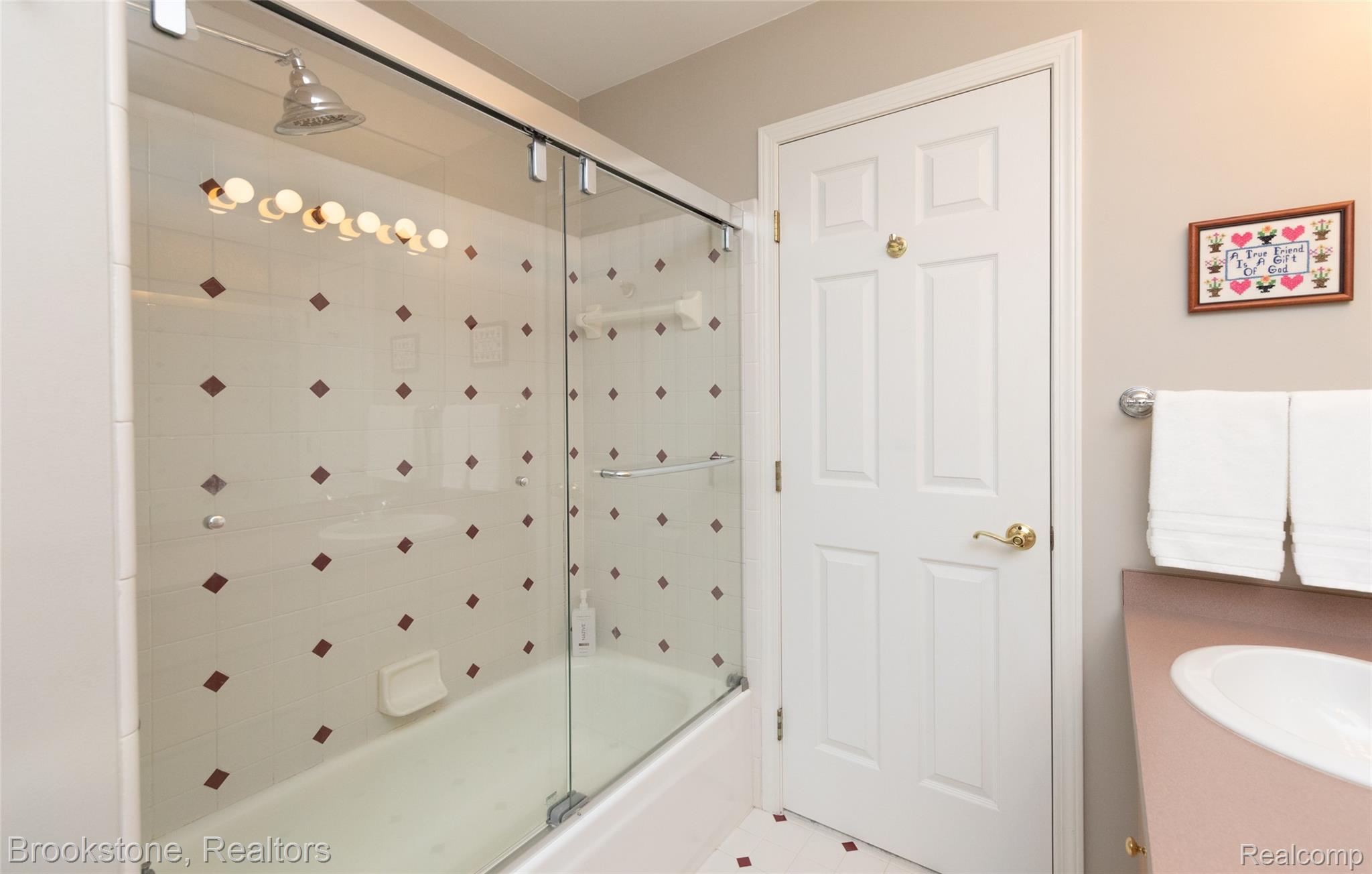 10207 Boulder Pass