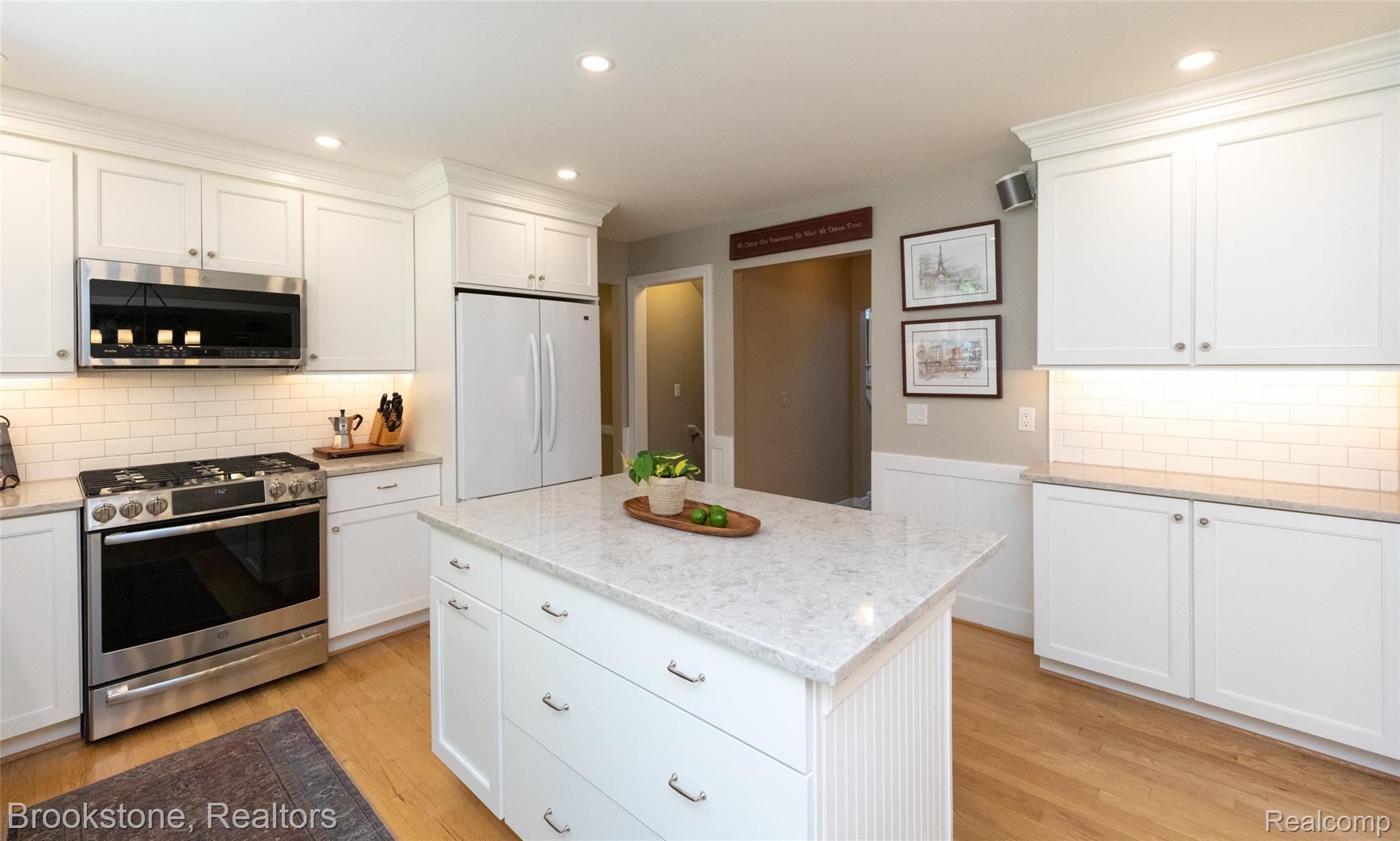 10207 Boulder Pass