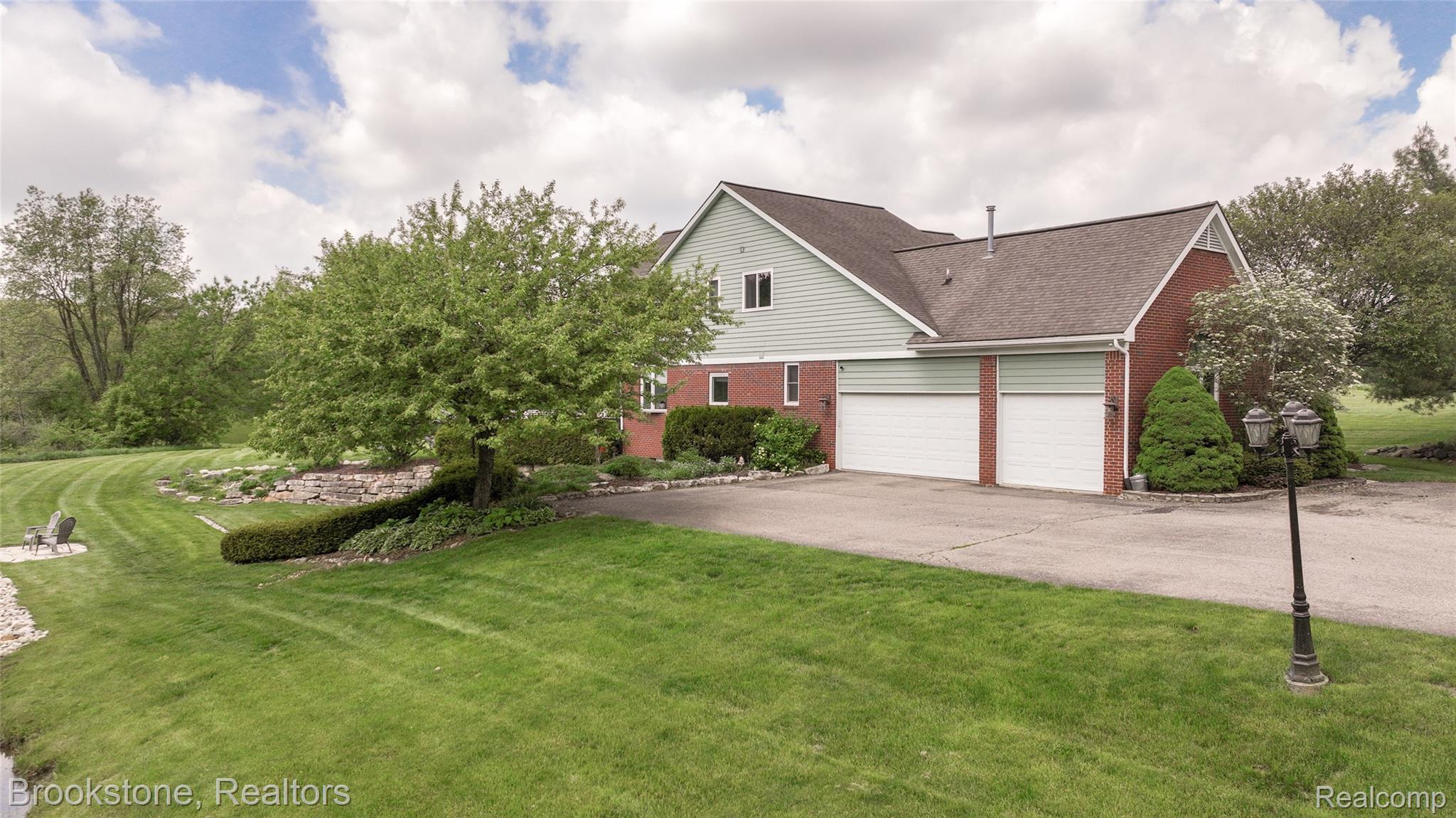 7859 BROOK LANE