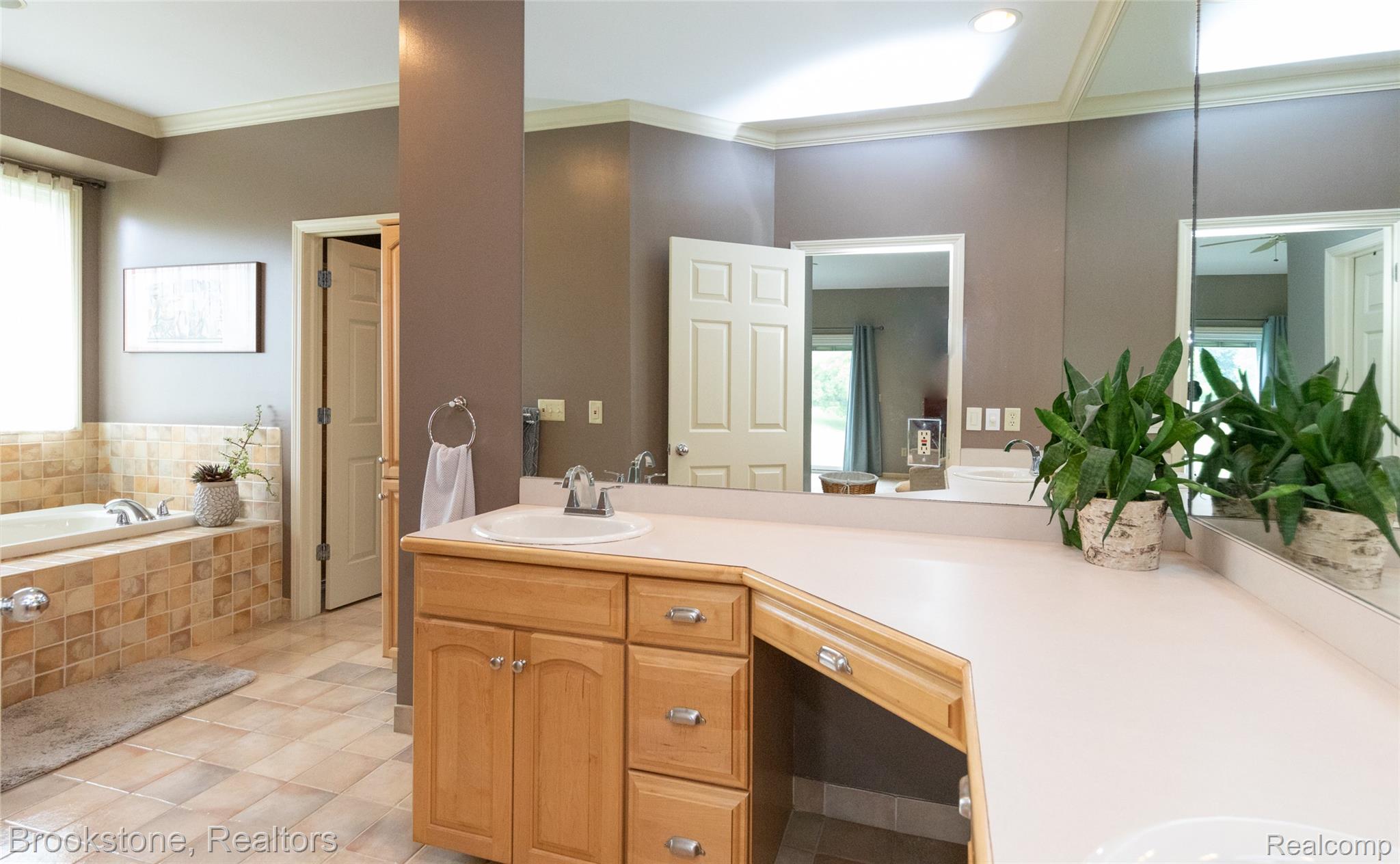 7859 BROOK LANE