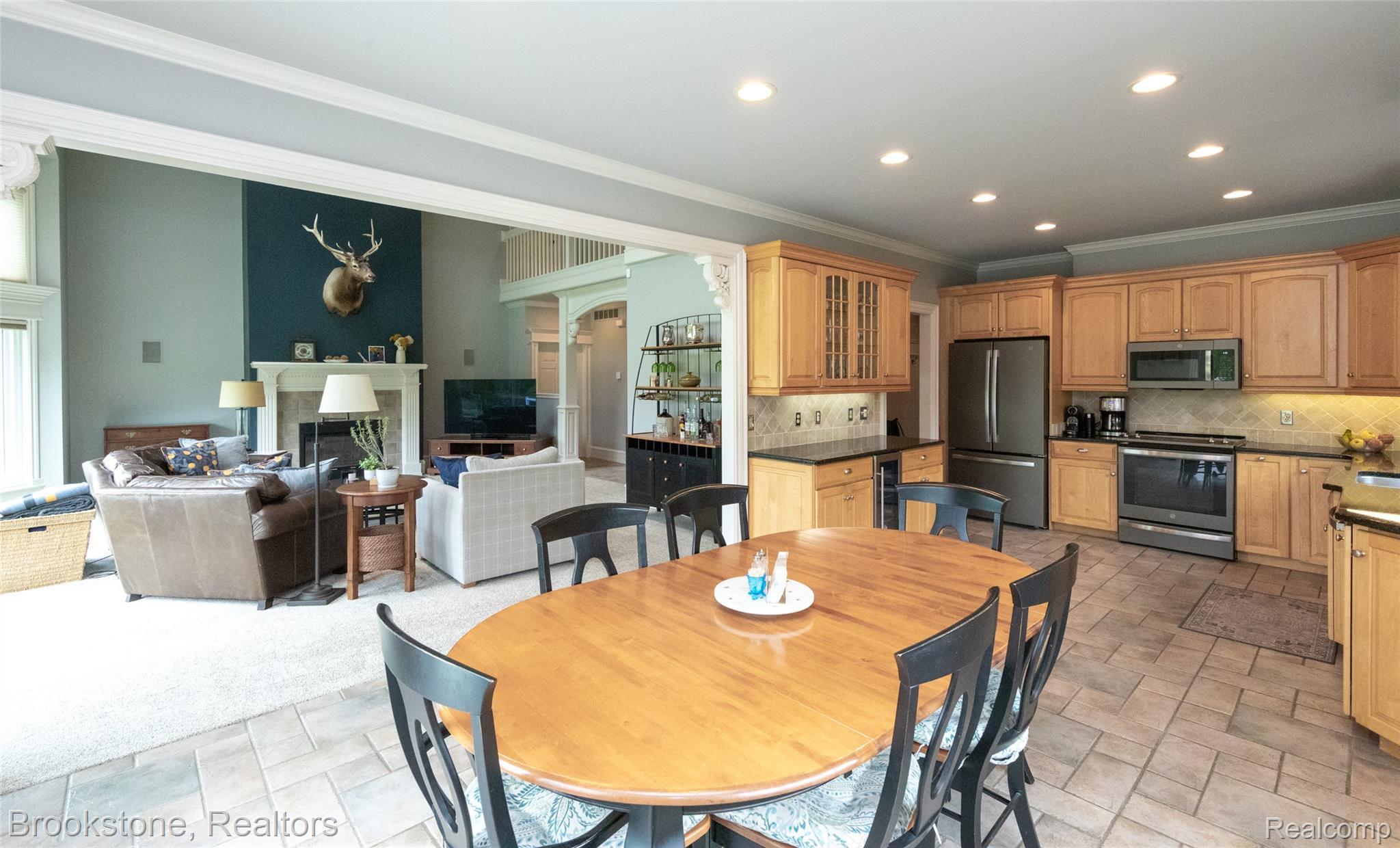 7859 BROOK LANE