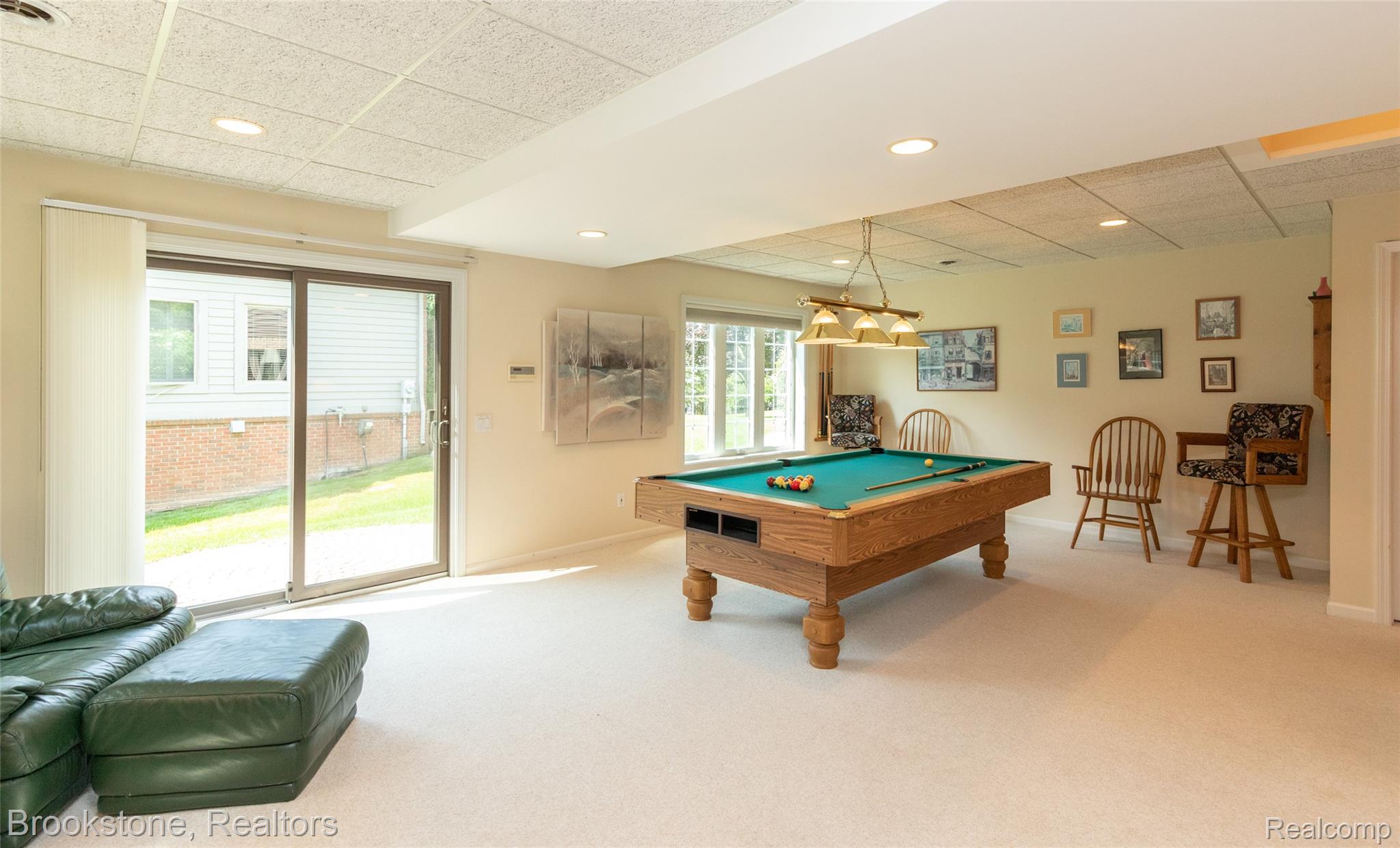 6871 Berry Pointe Drive