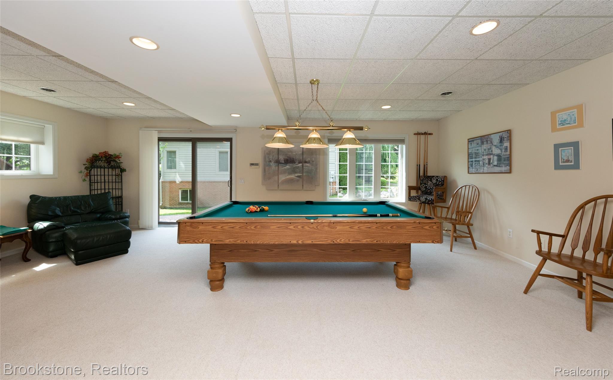 6871 Berry Pointe Drive