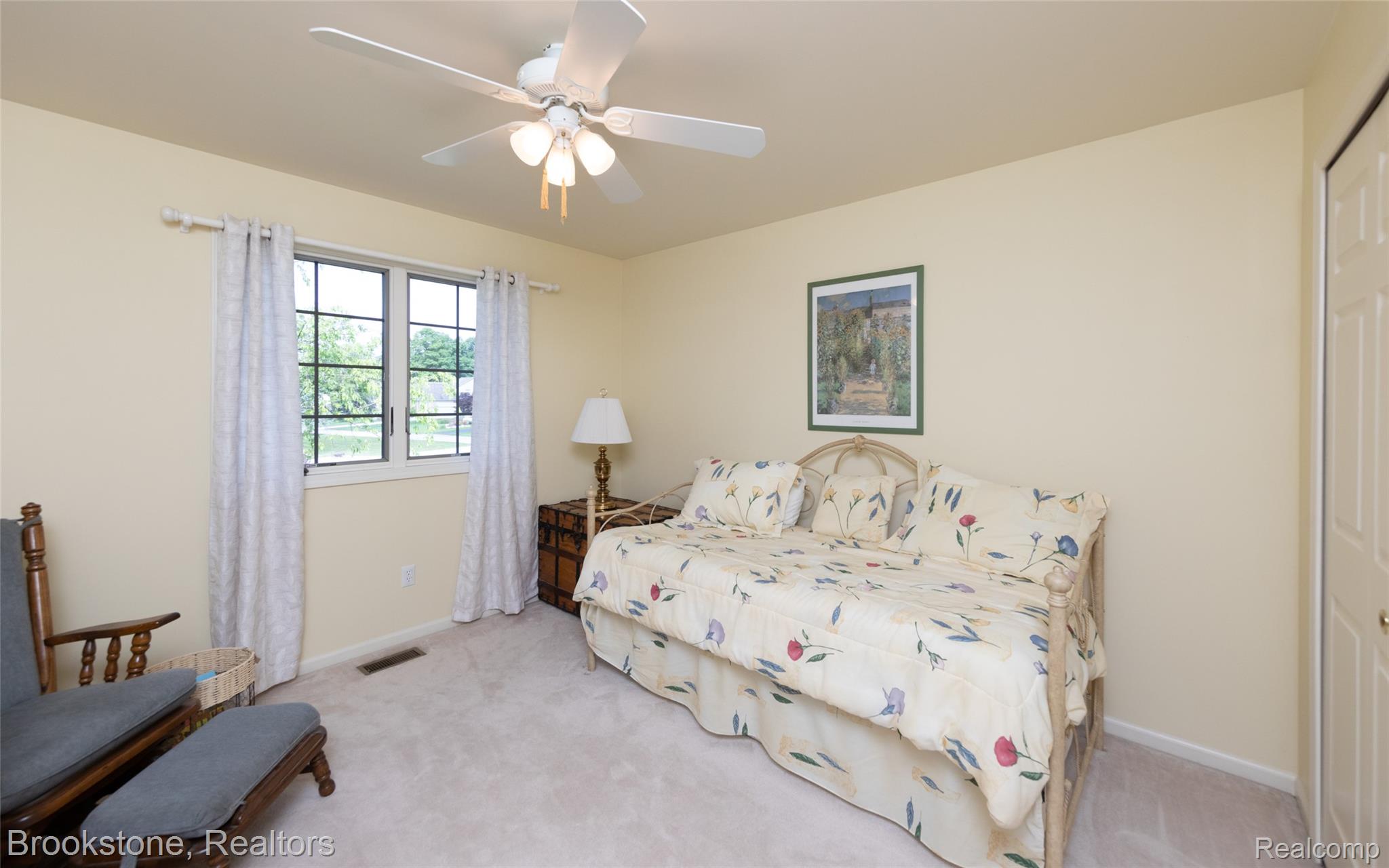 6871 Berry Pointe Drive