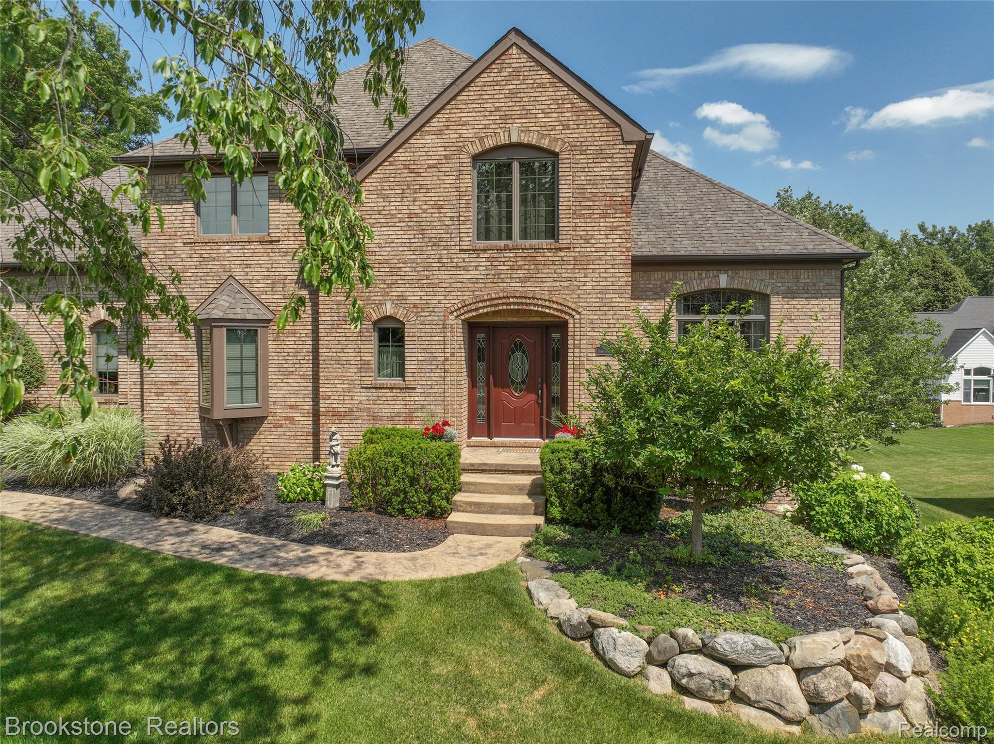 6871 Berry Pointe Drive