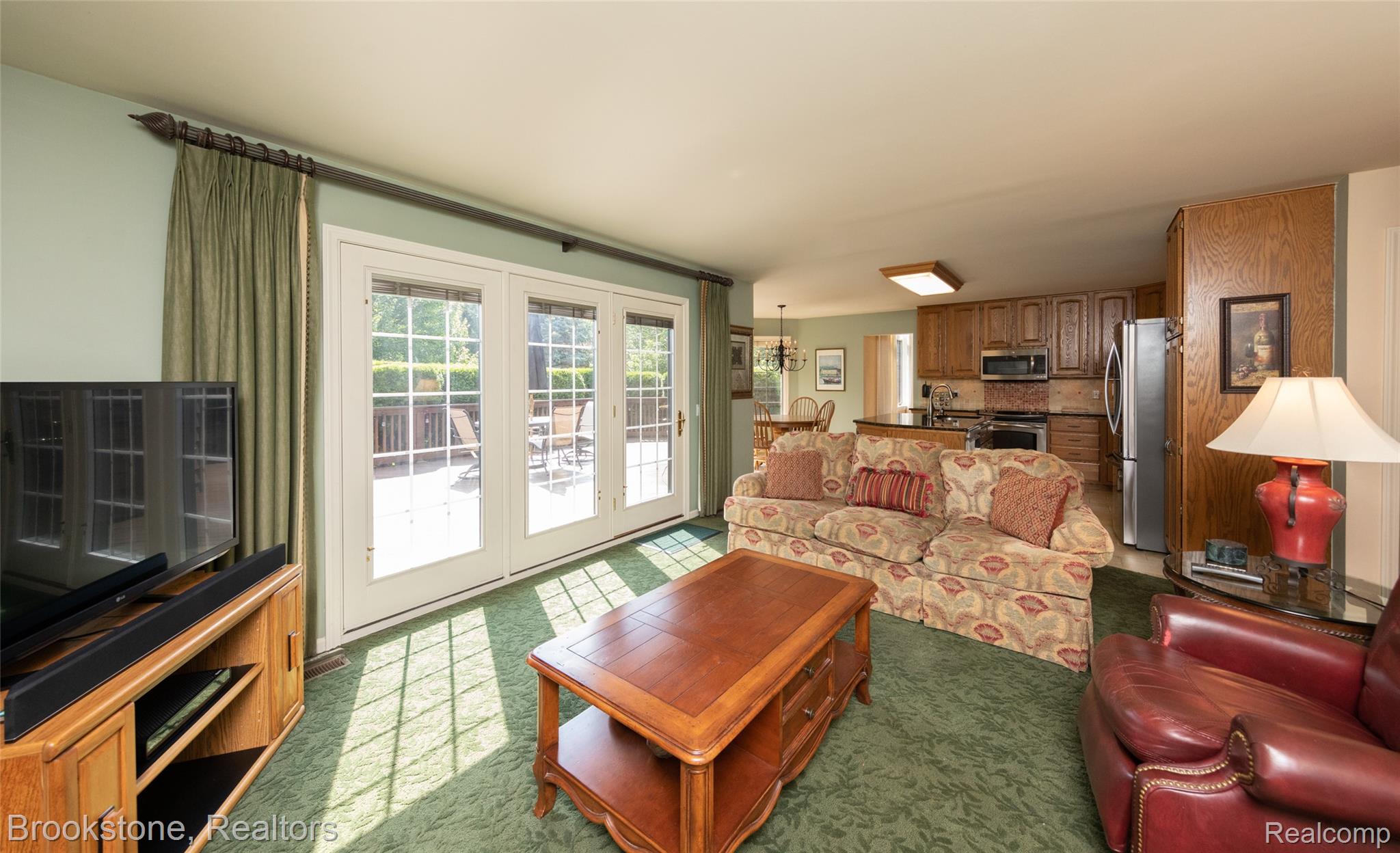 6871 Berry Pointe Drive