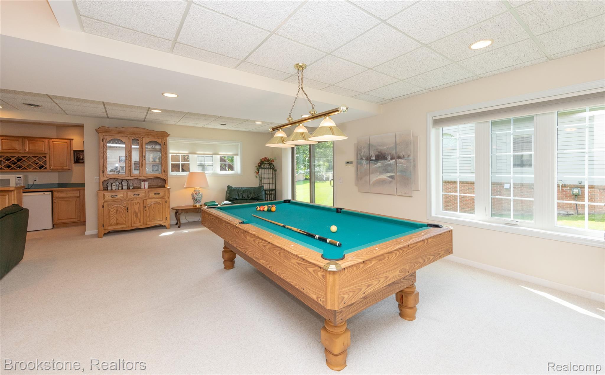 6871 Berry Pointe Drive