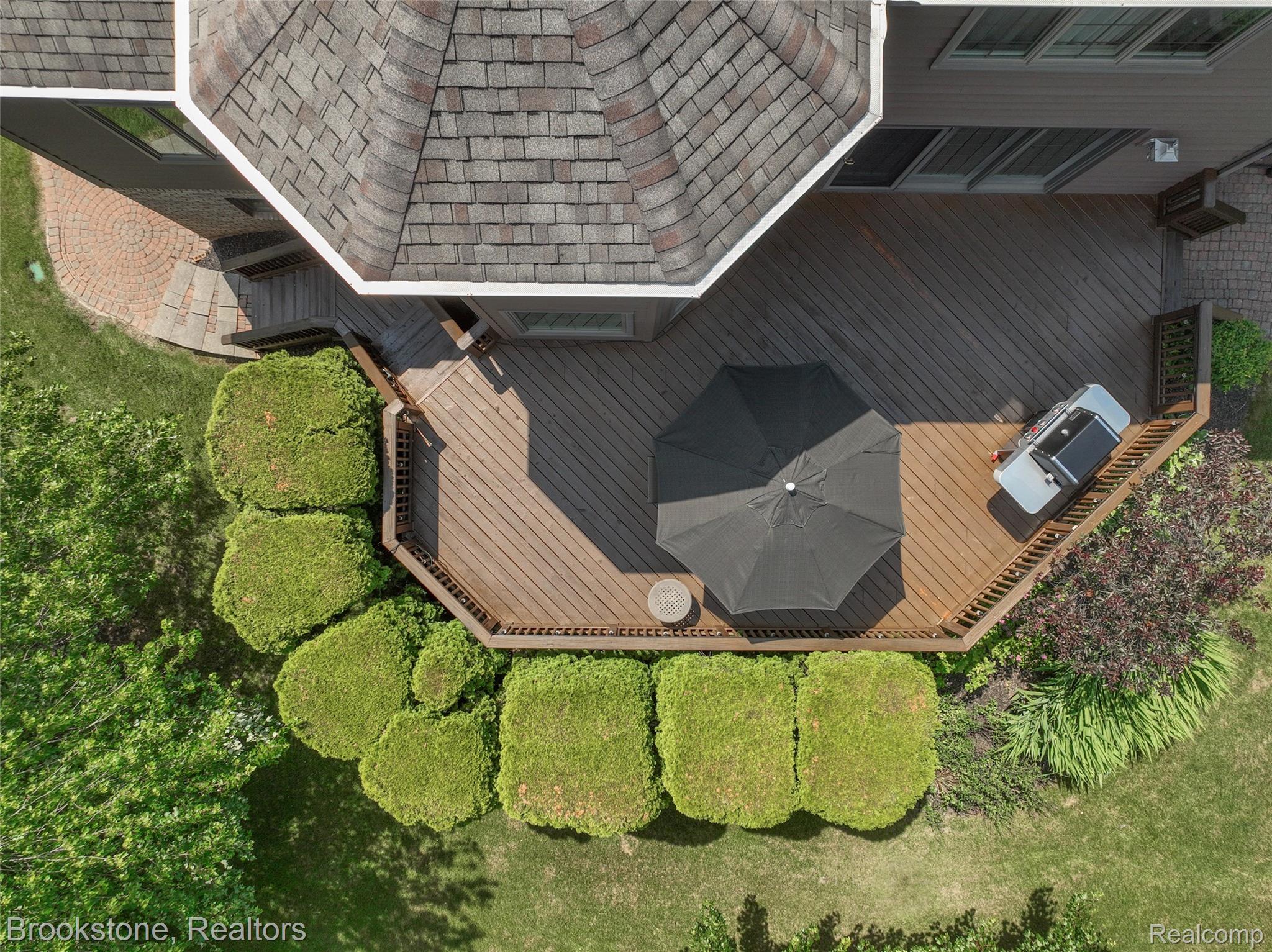 6871 Berry Pointe Drive