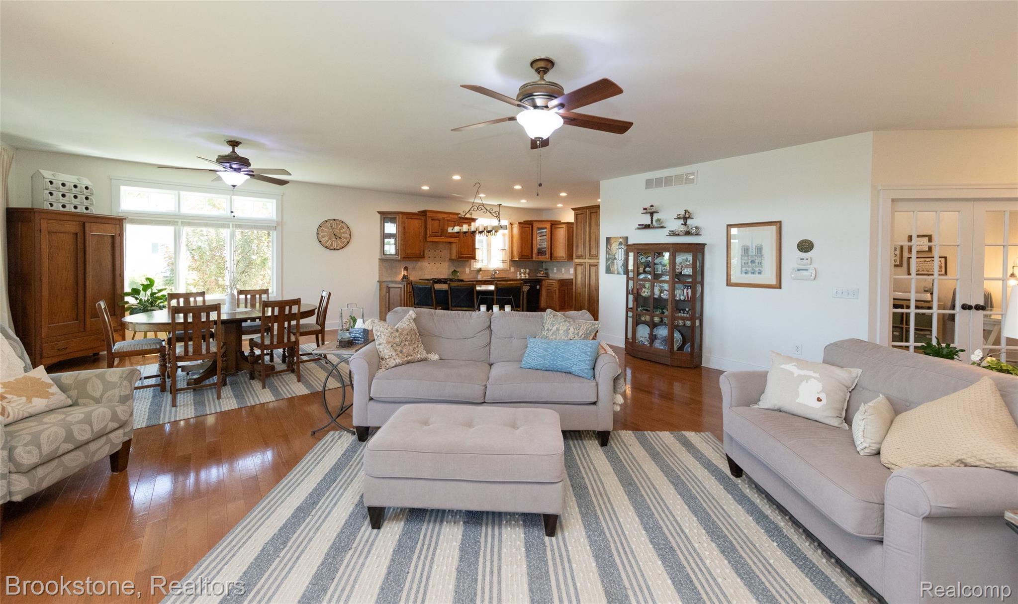 9317 Ridge Road