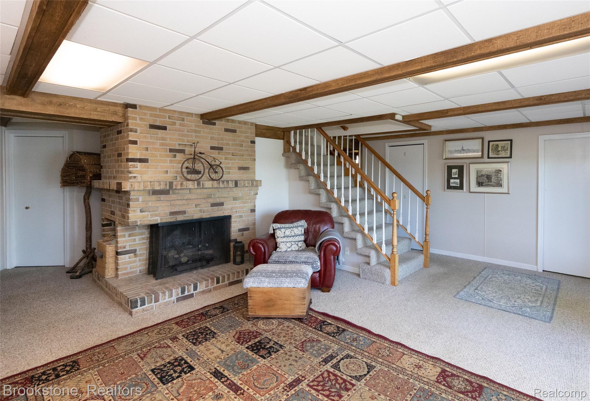 9317 Ridge Road