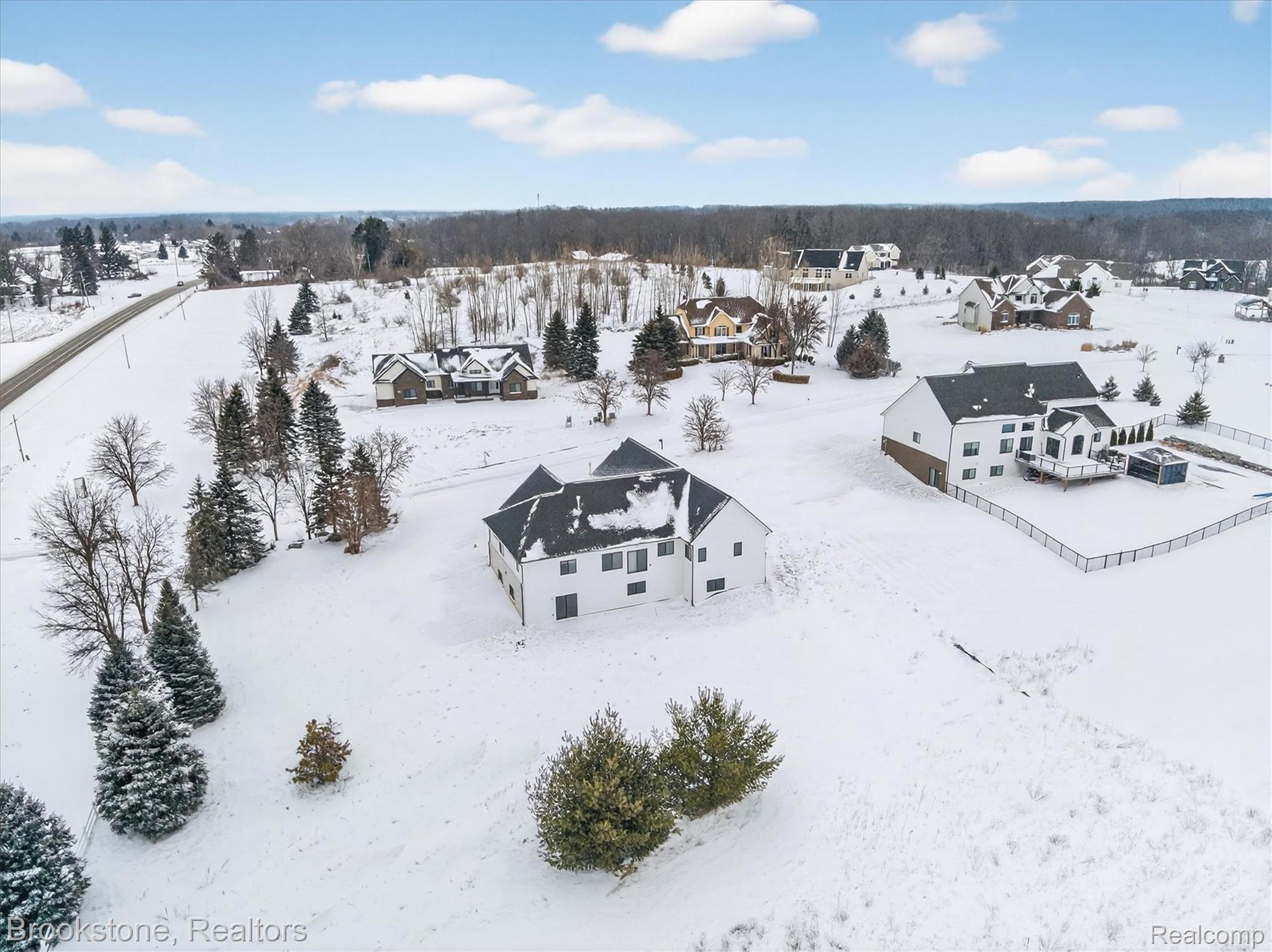 973 Highland View Lane