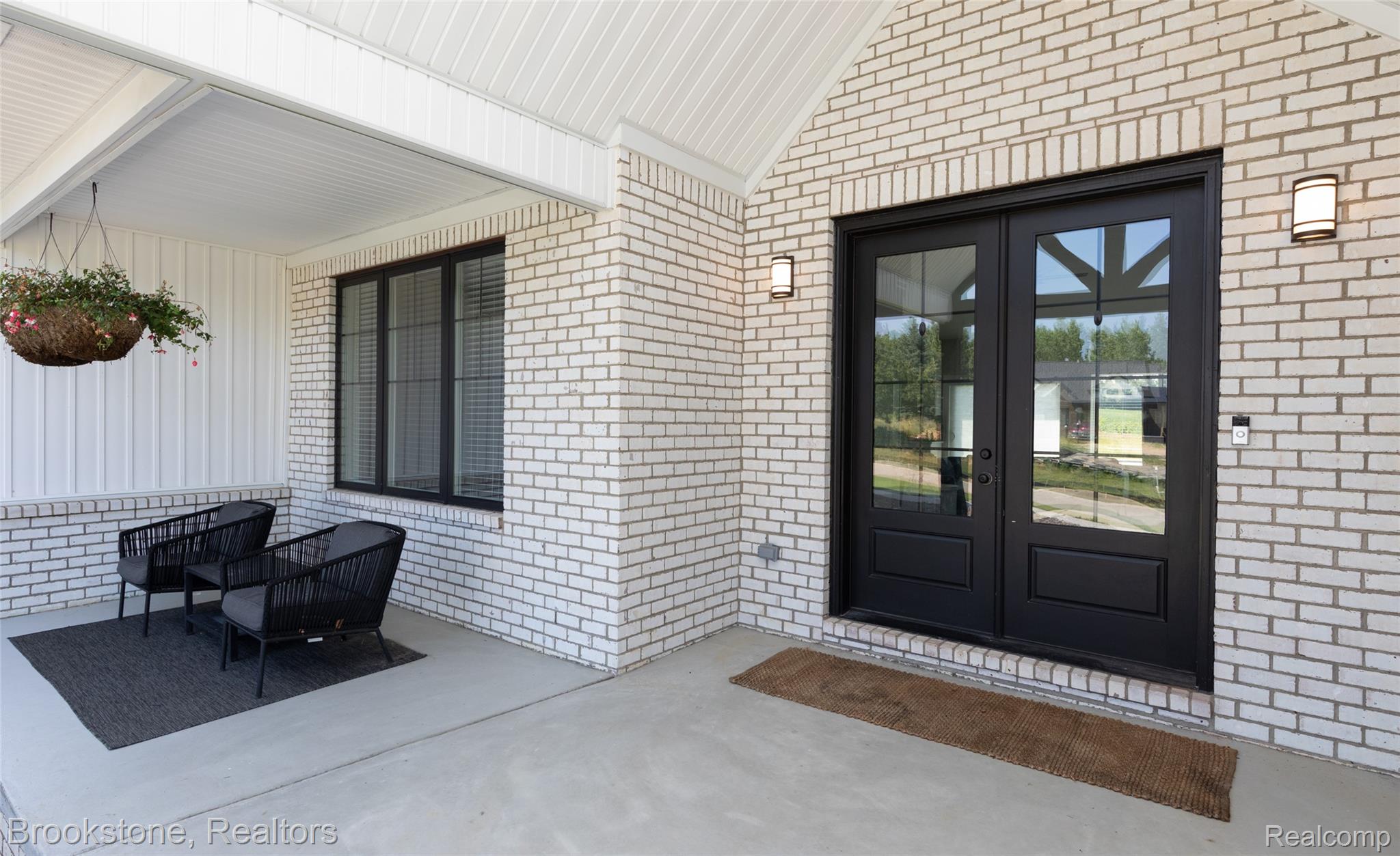 973 Highland View Lane