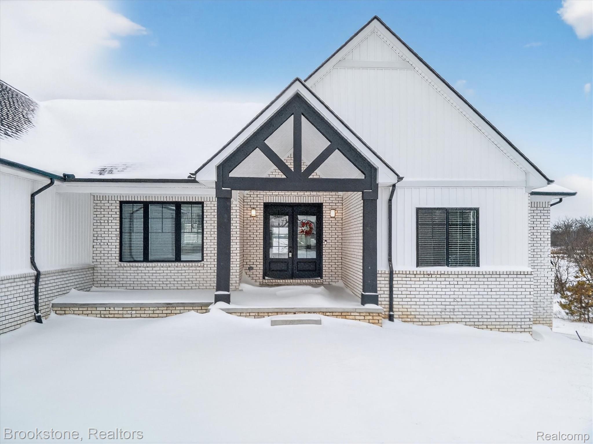 973 Highland View Lane