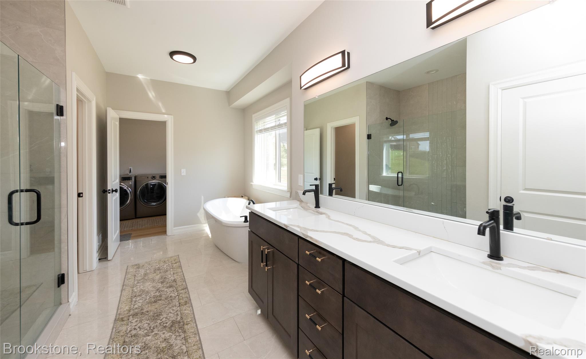 973 Highland View Lane