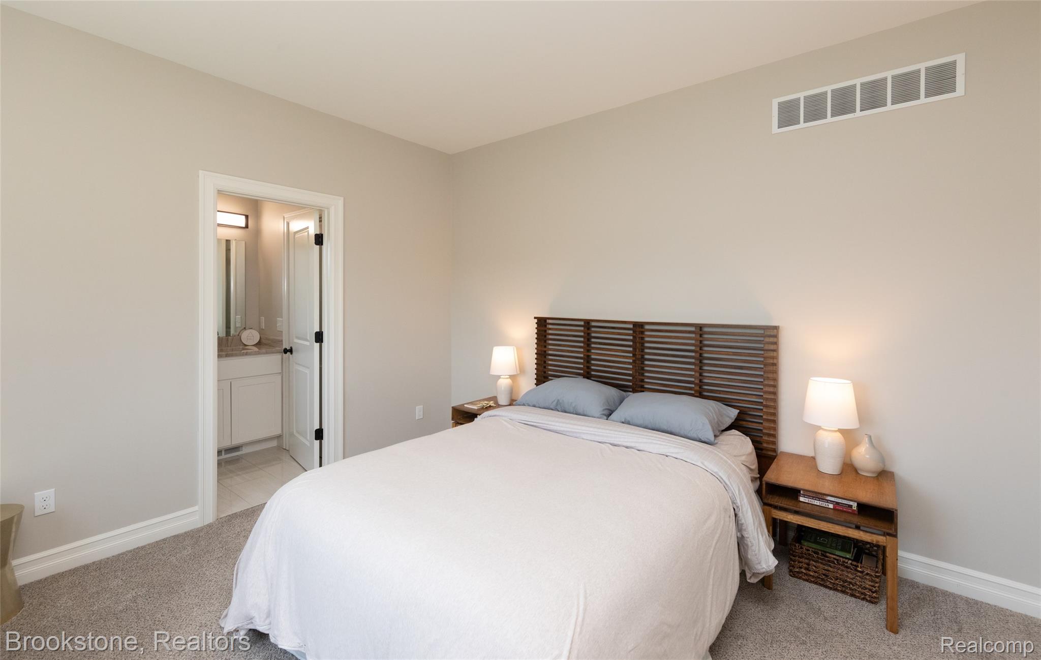 973 Highland View Lane