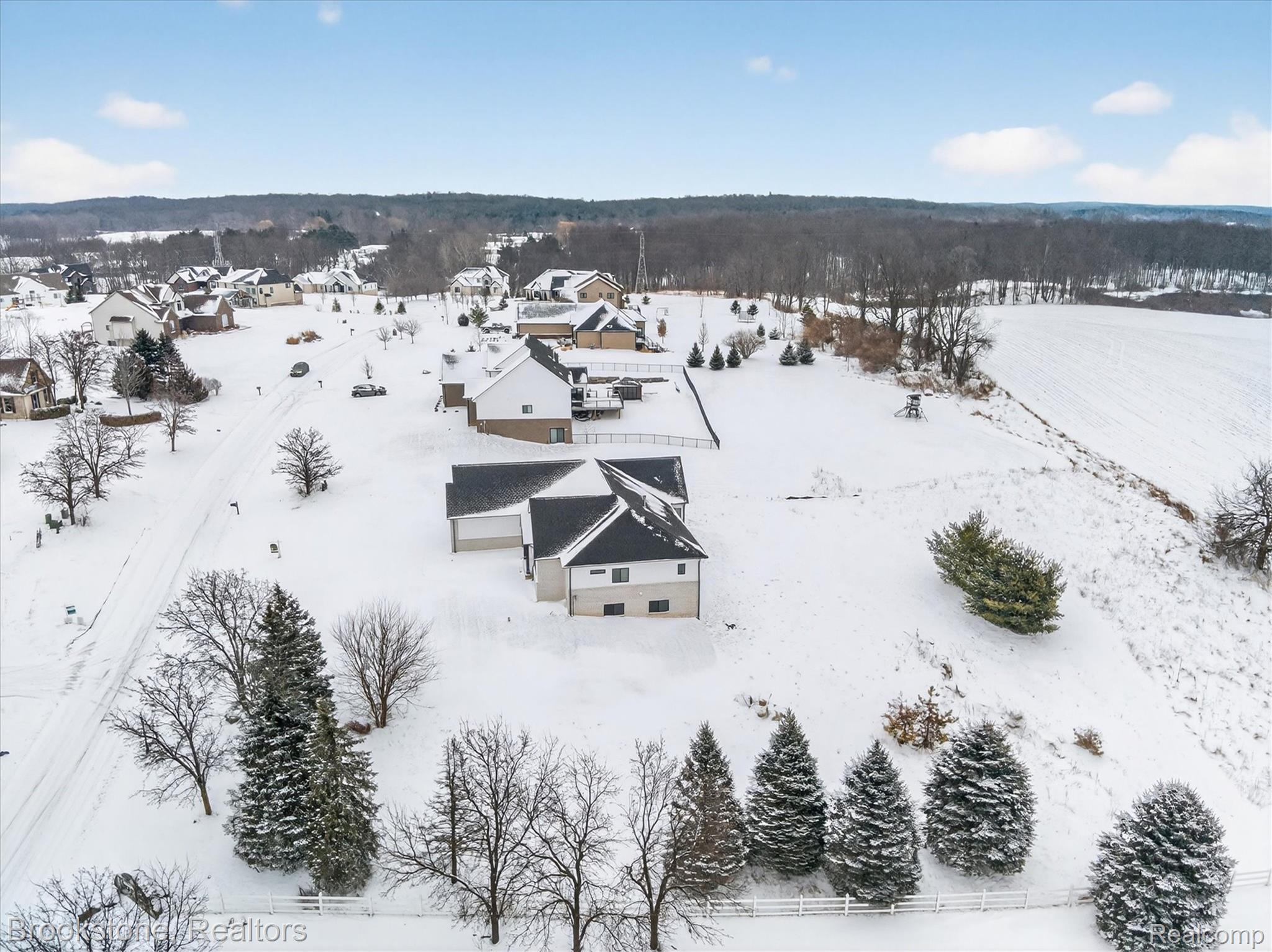 973 Highland View Lane