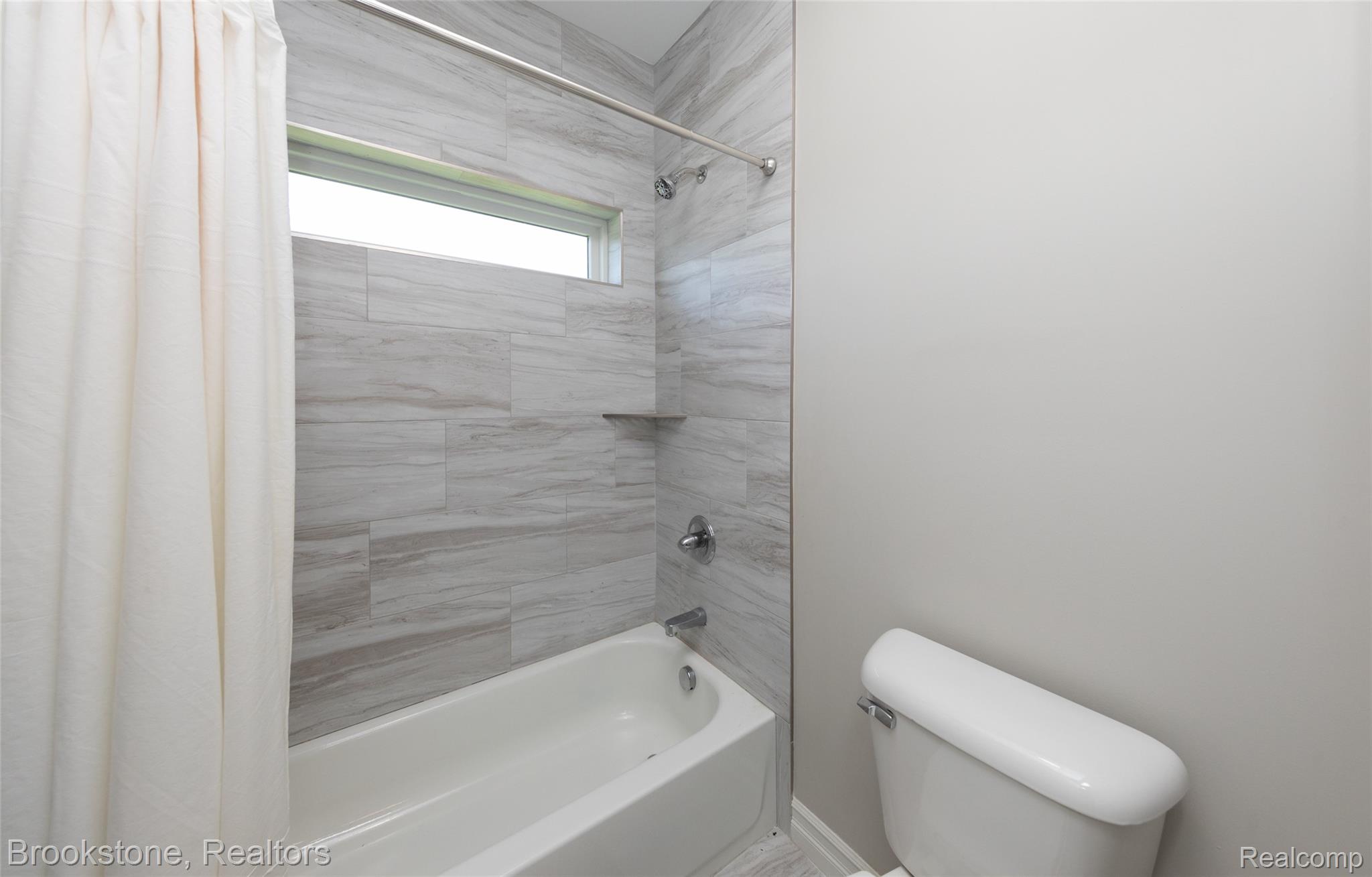 973 Highland View Lane