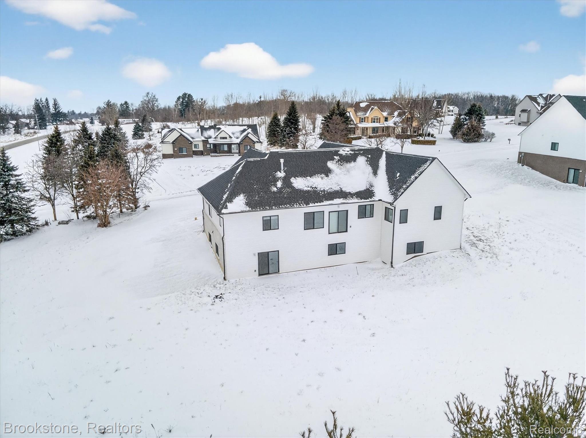 973 Highland View Lane