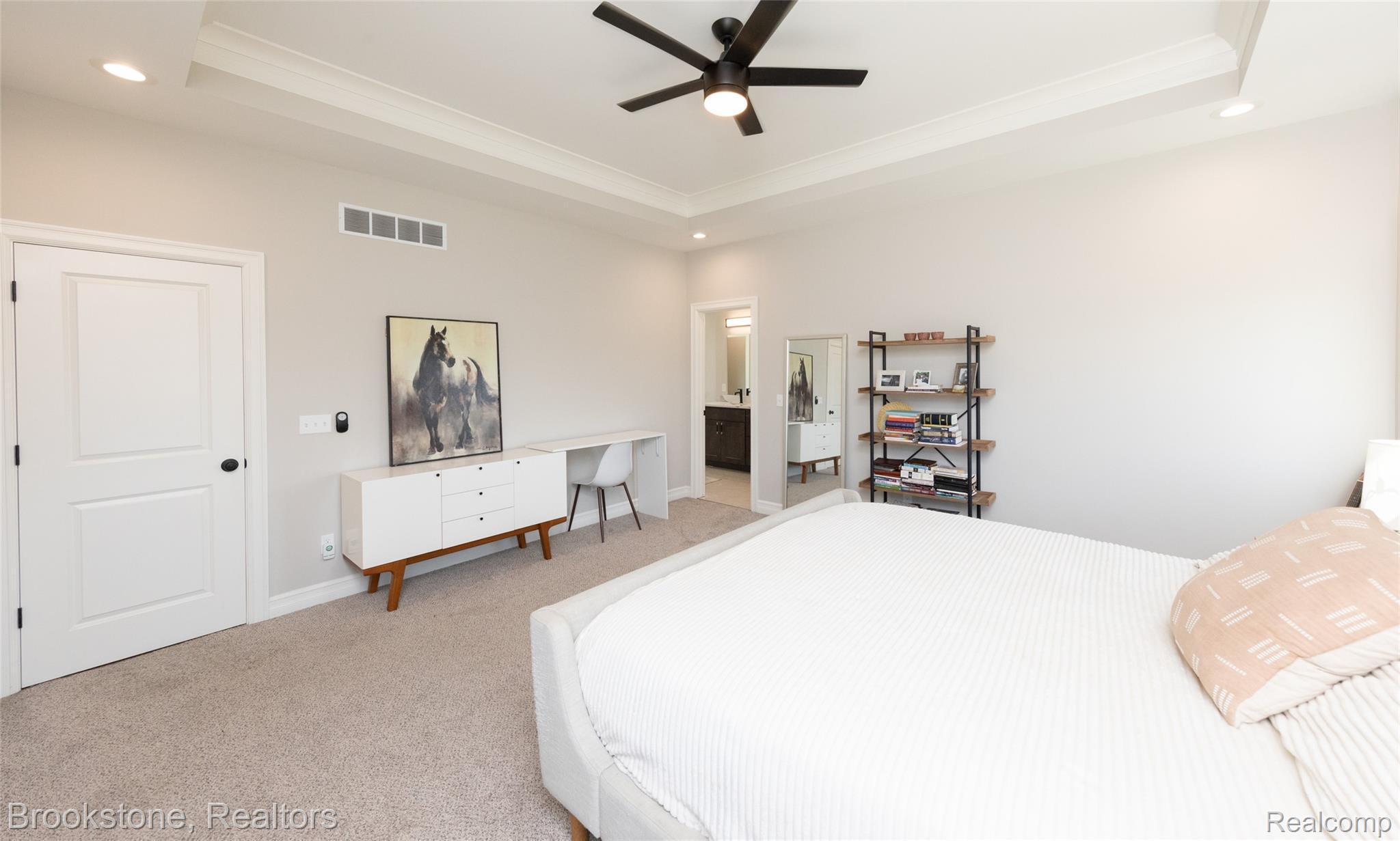 973 Highland View Lane