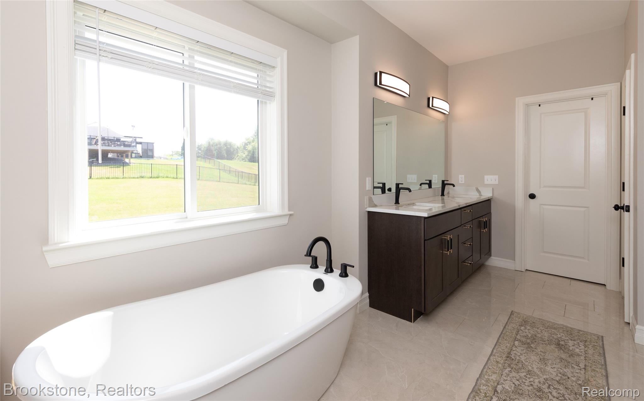 973 Highland View Lane