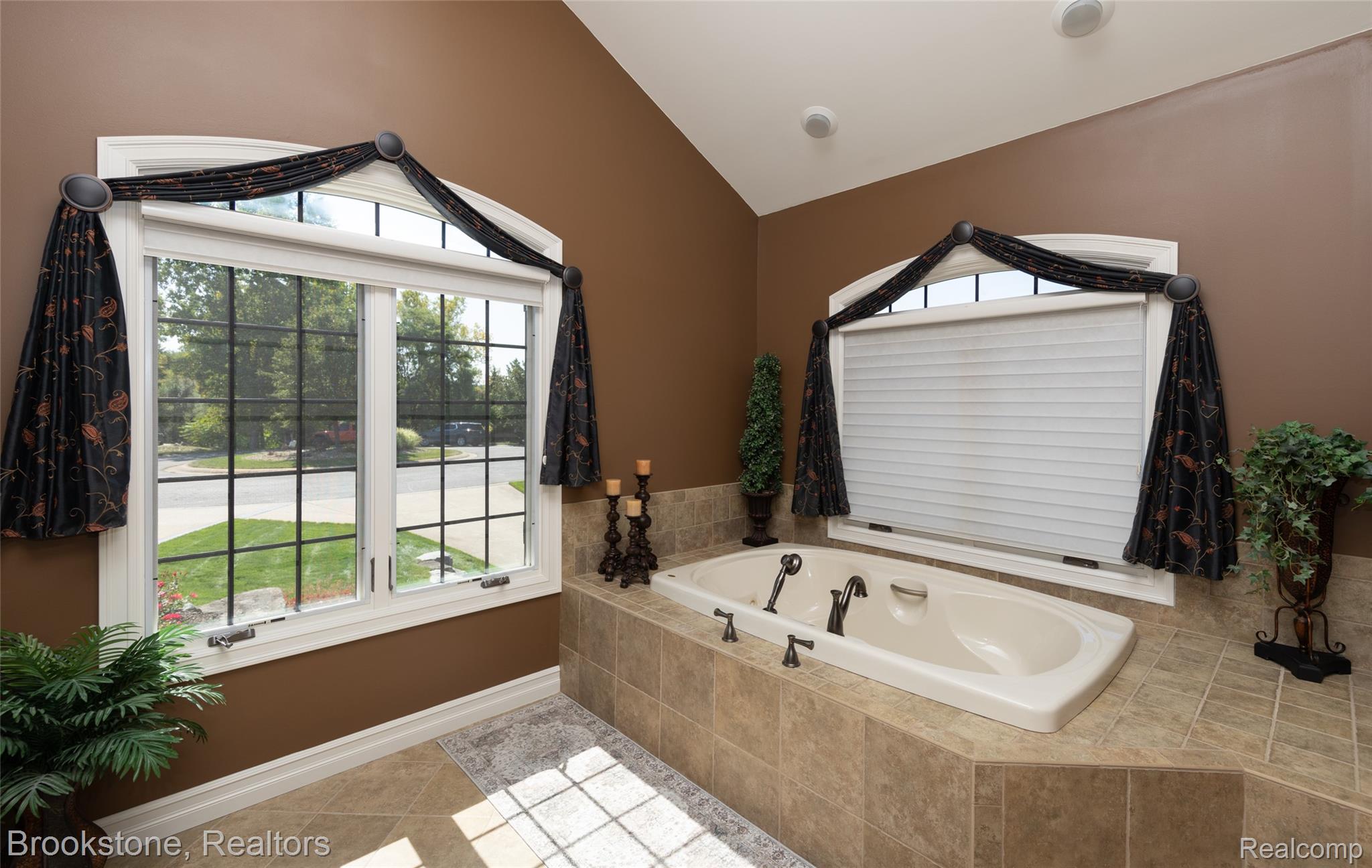 4628 COASTAL PKWY