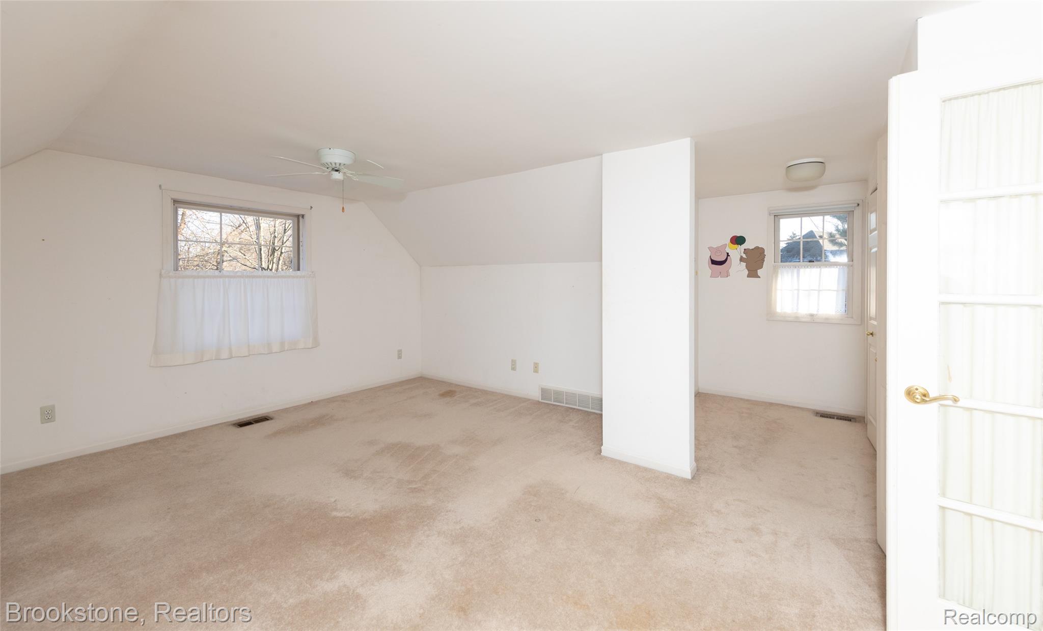 2734 LENOX