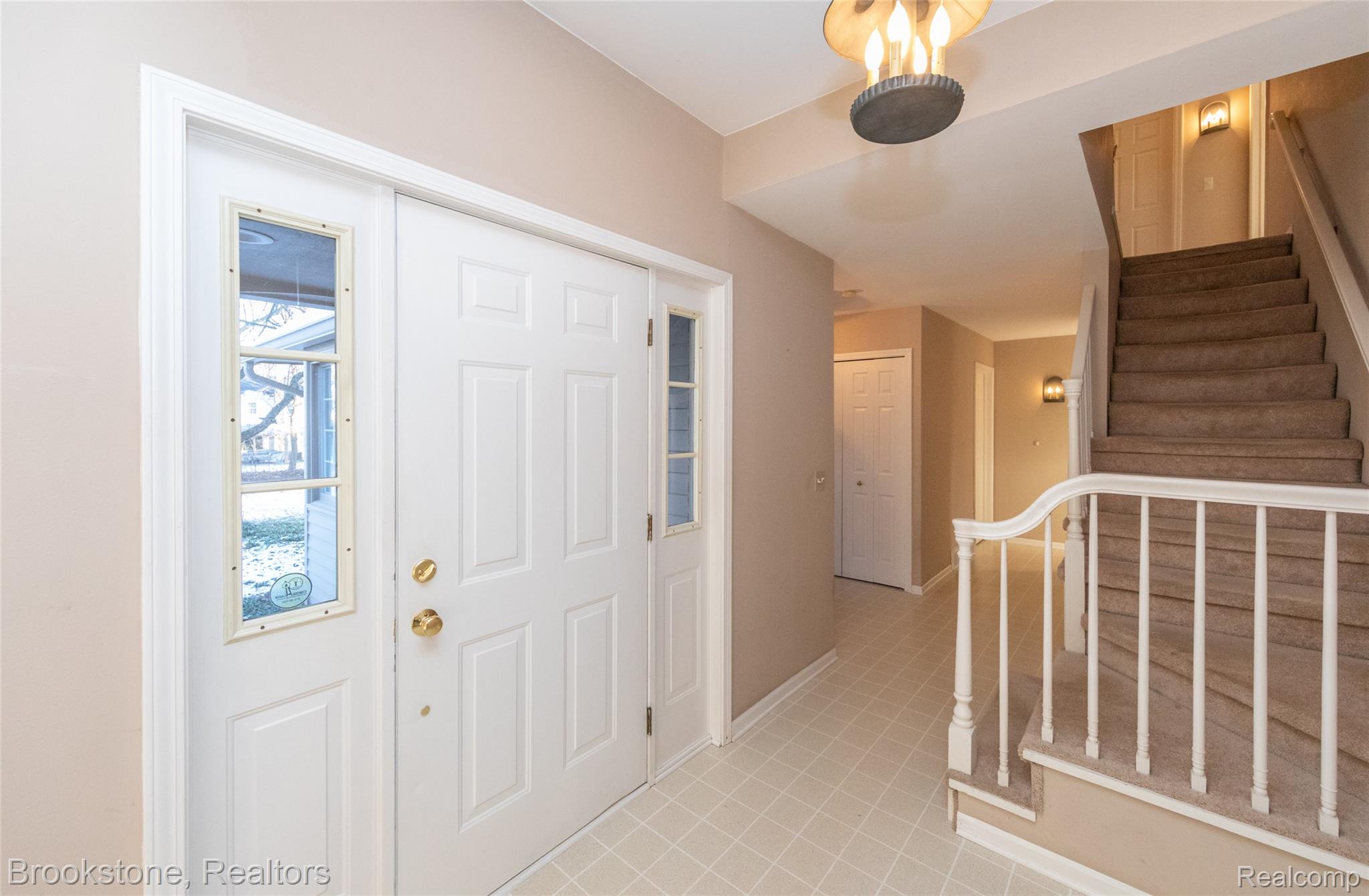 2734 LENOX