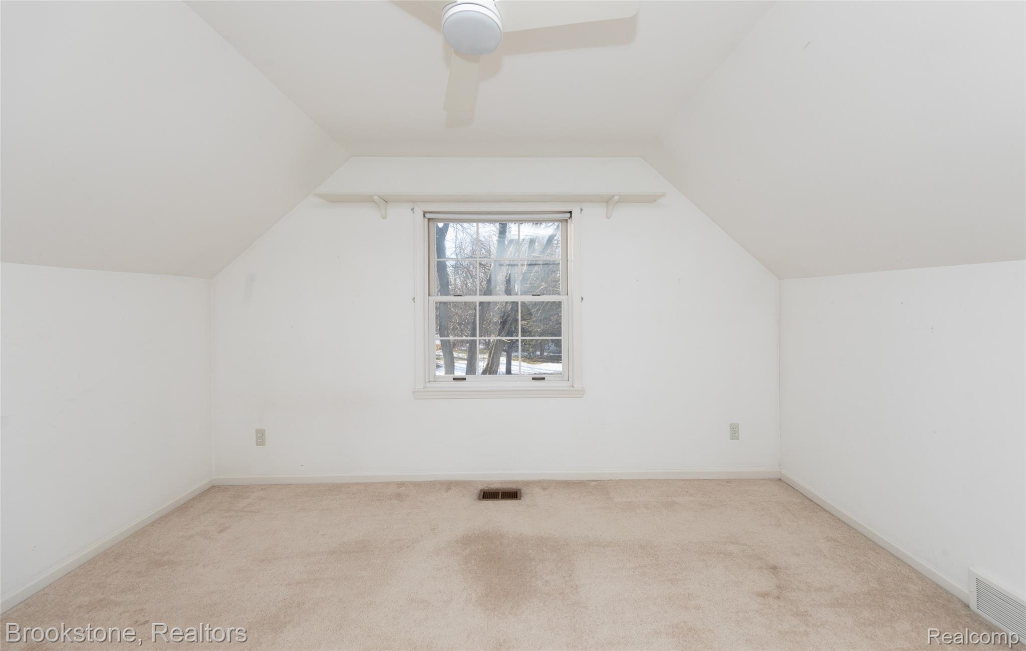 2734 LENOX
