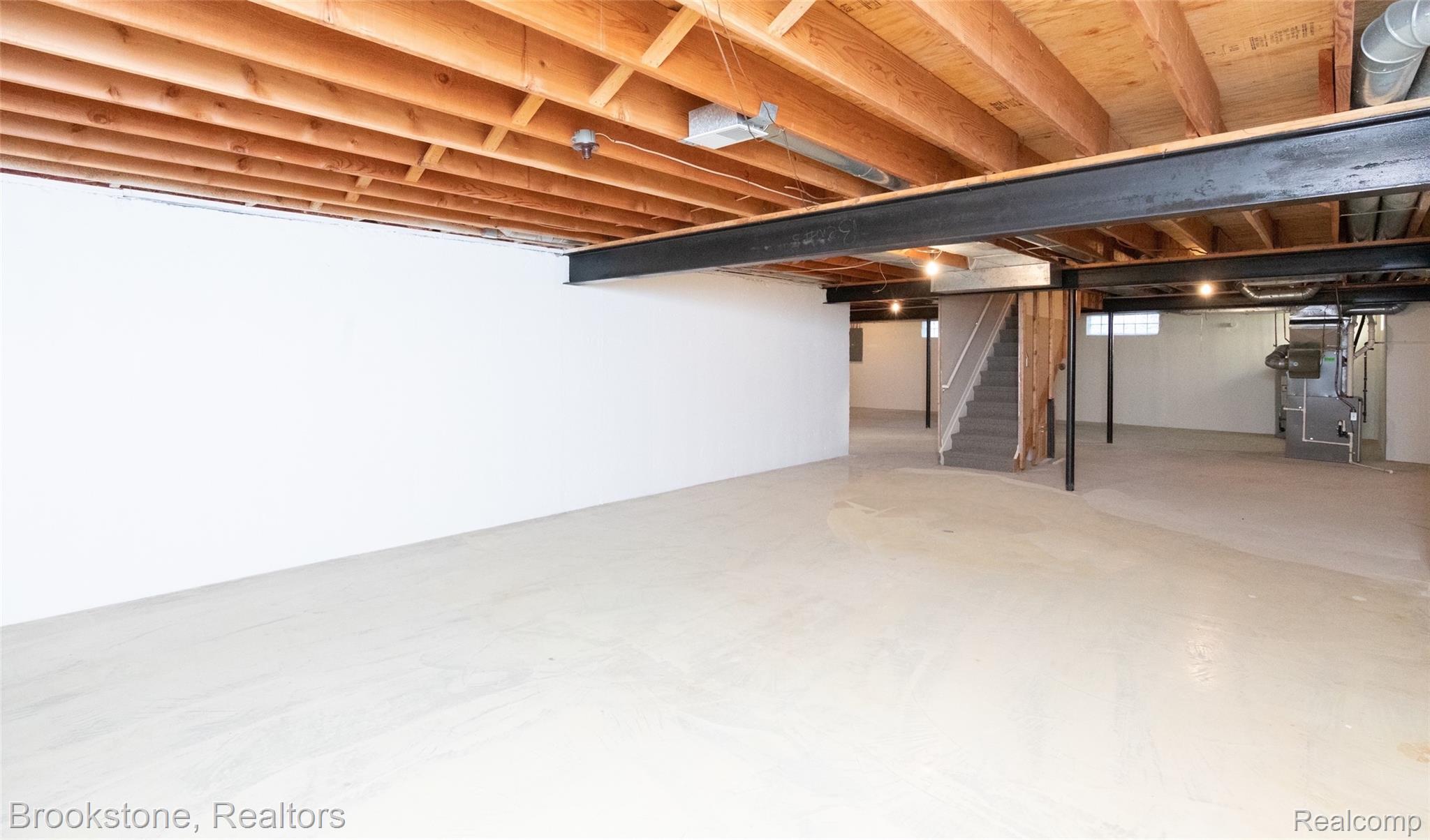 2734 LENOX