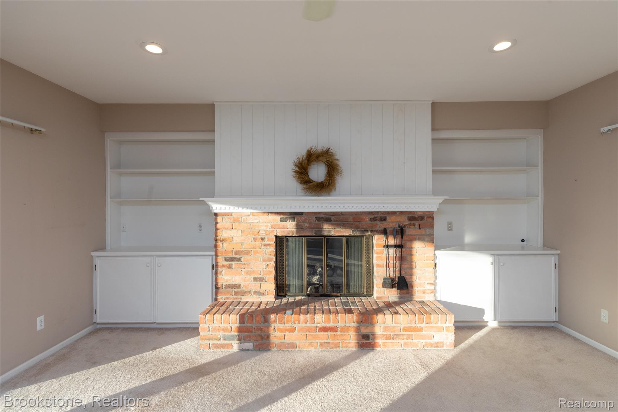 2734 LENOX