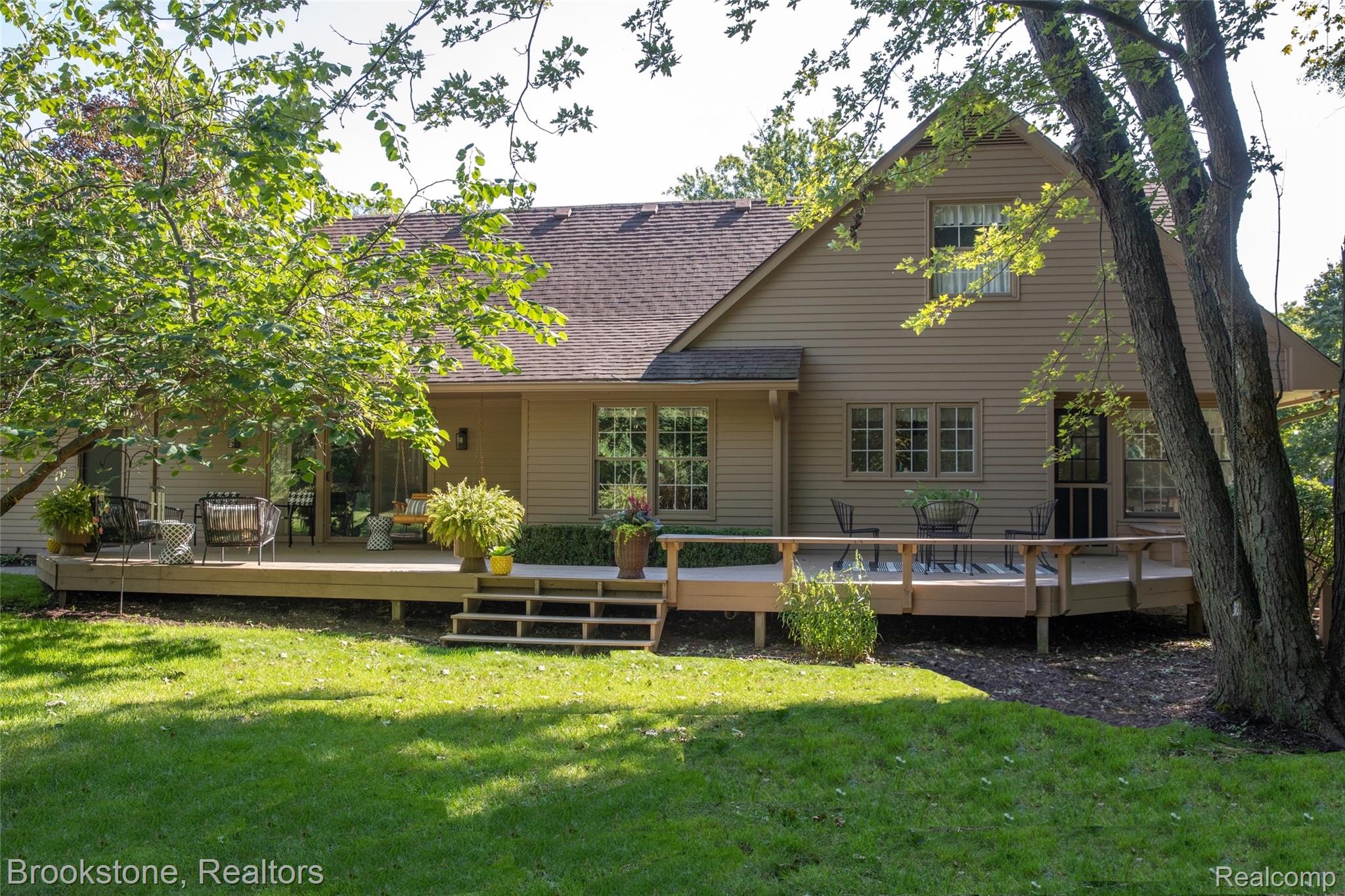 2734 LENOX