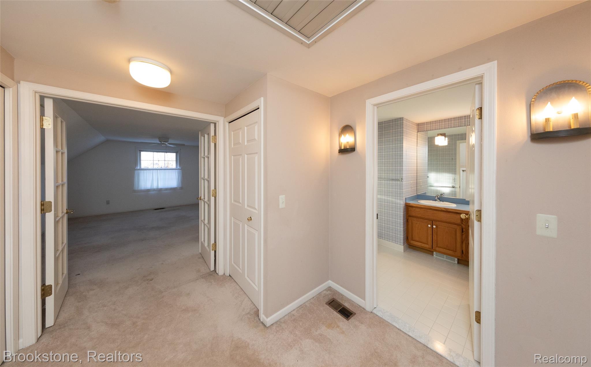 2734 LENOX