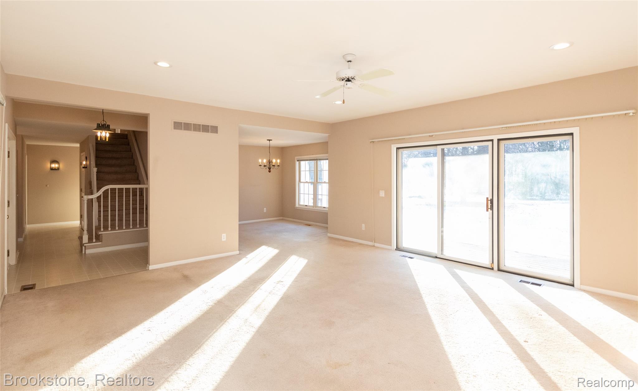 2734 LENOX