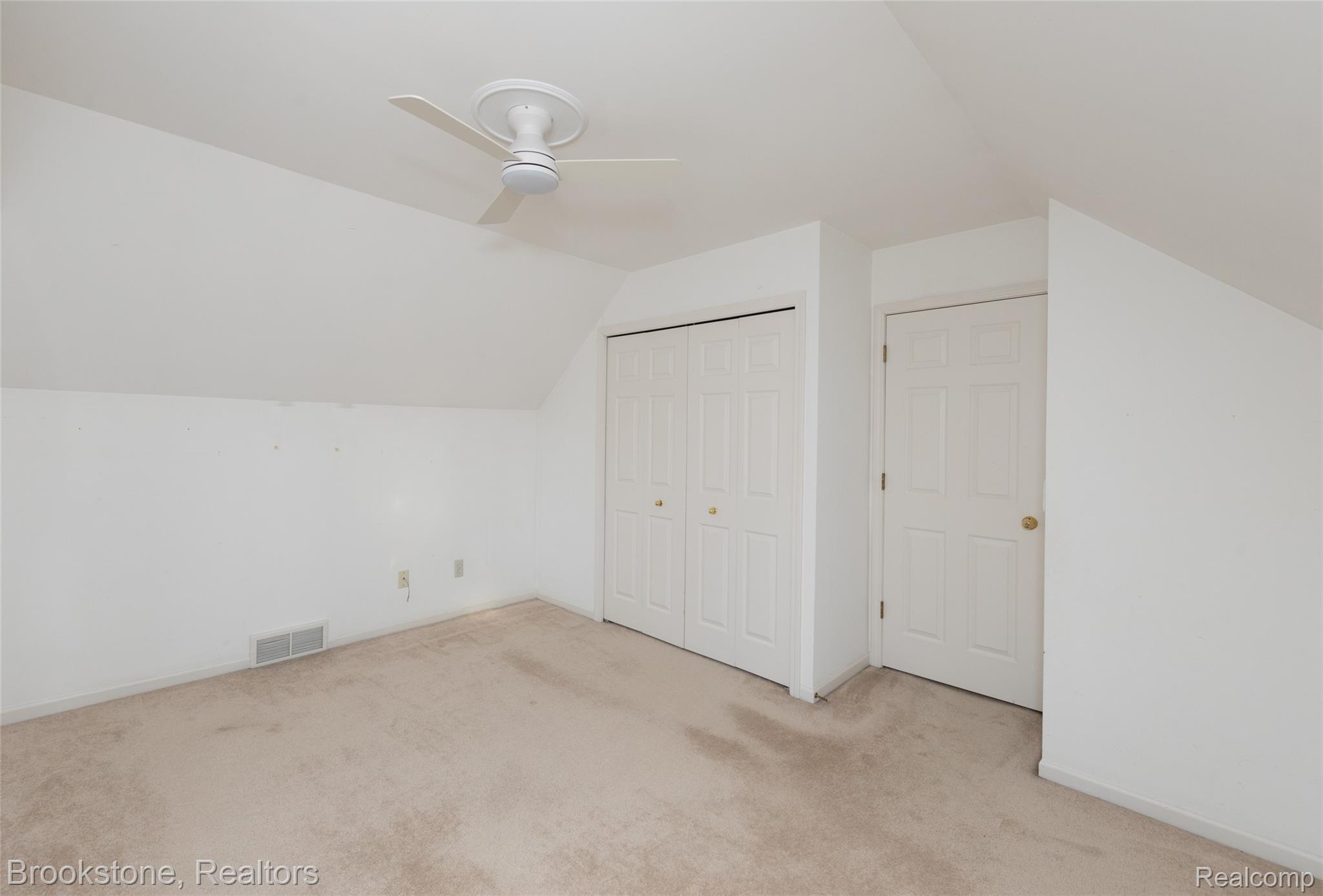 2734 LENOX