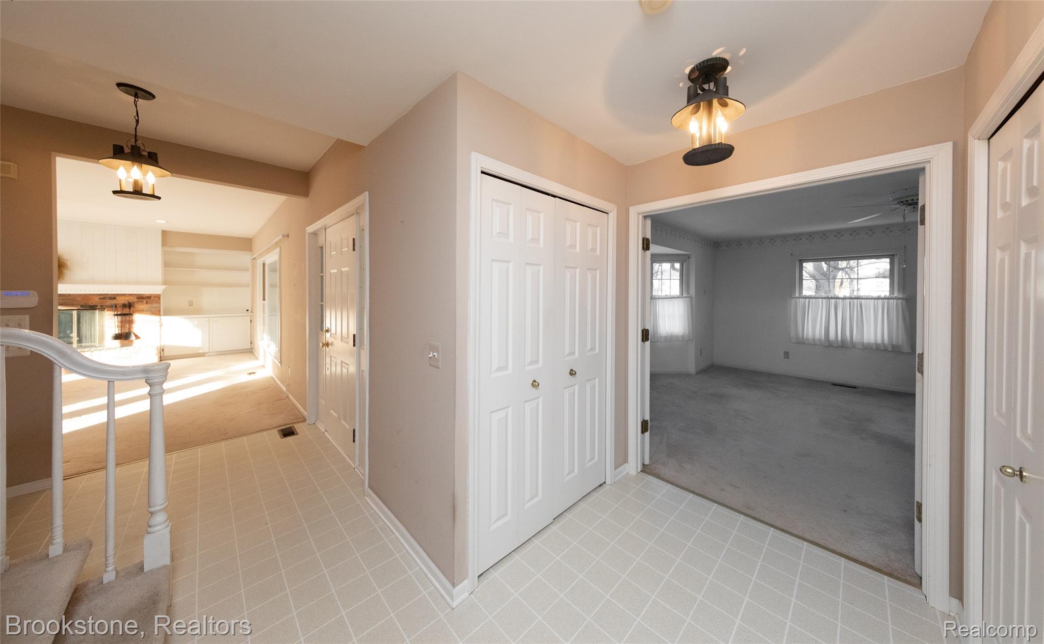 2734 LENOX