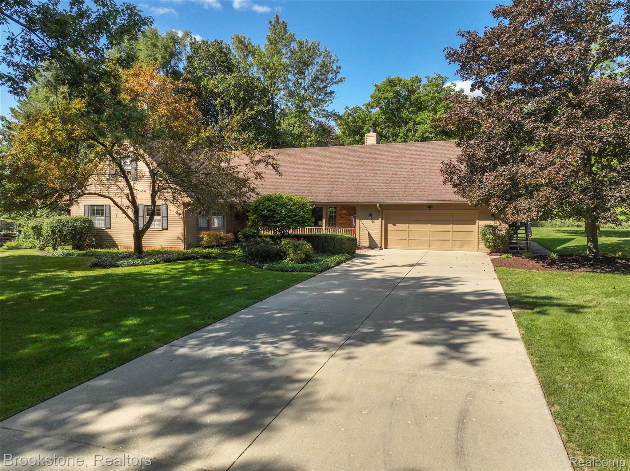 2734 LENOX