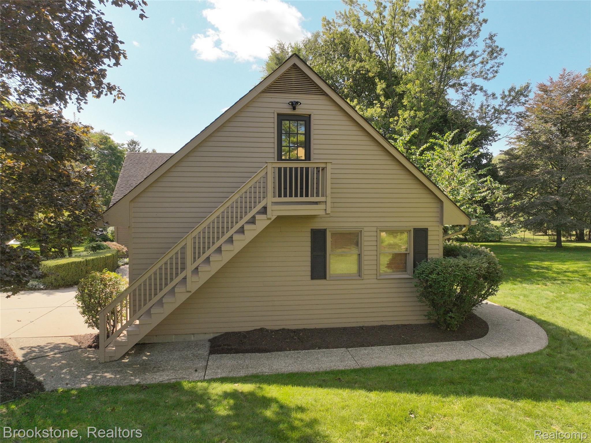 2734 LENOX