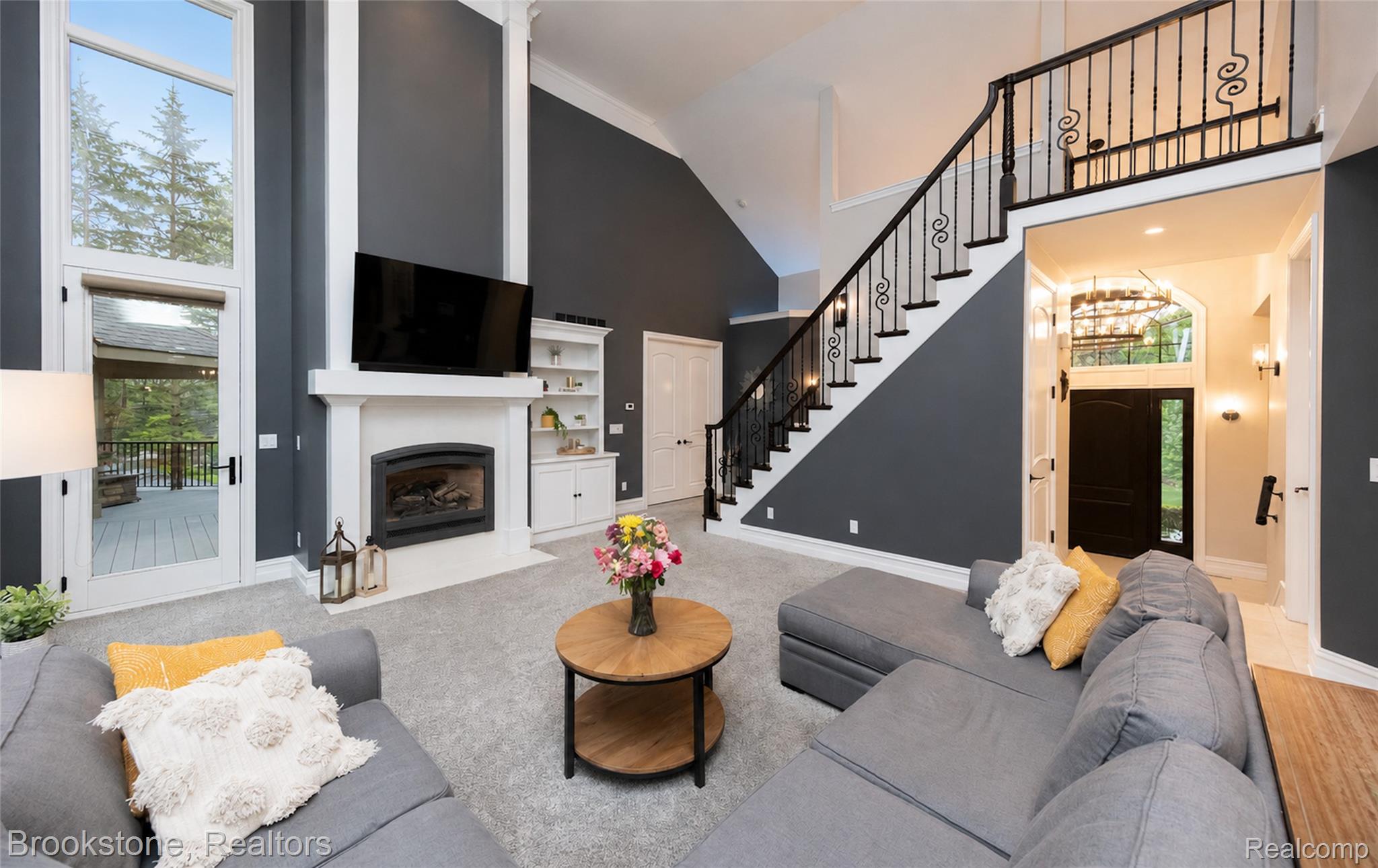 2157 CANTERWOOD