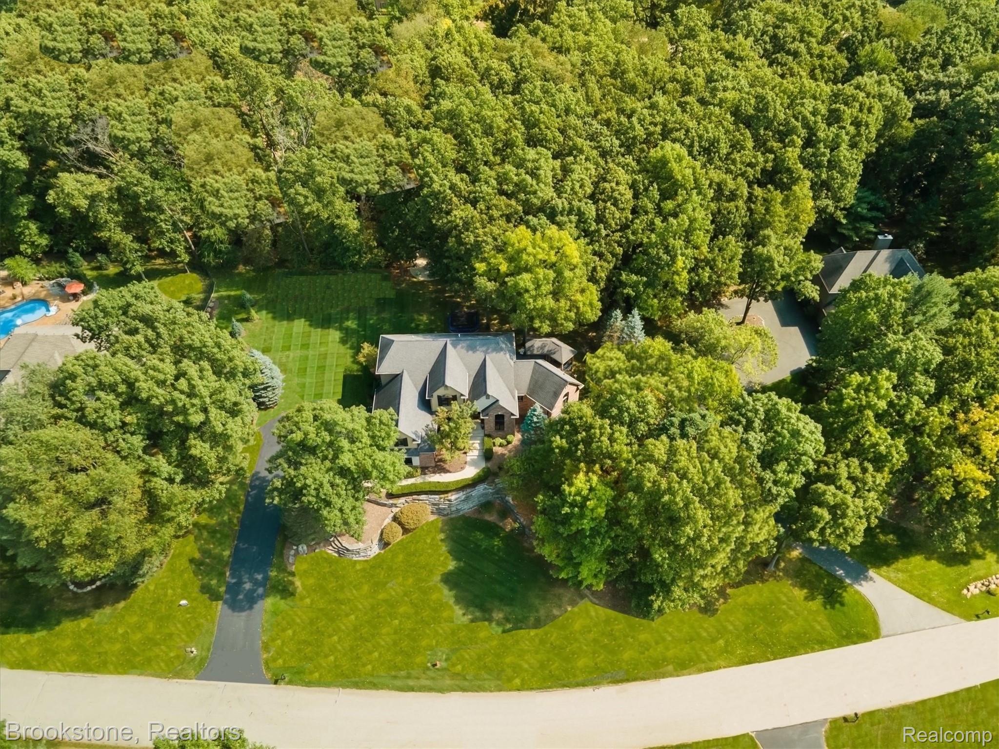 2157 CANTERWOOD