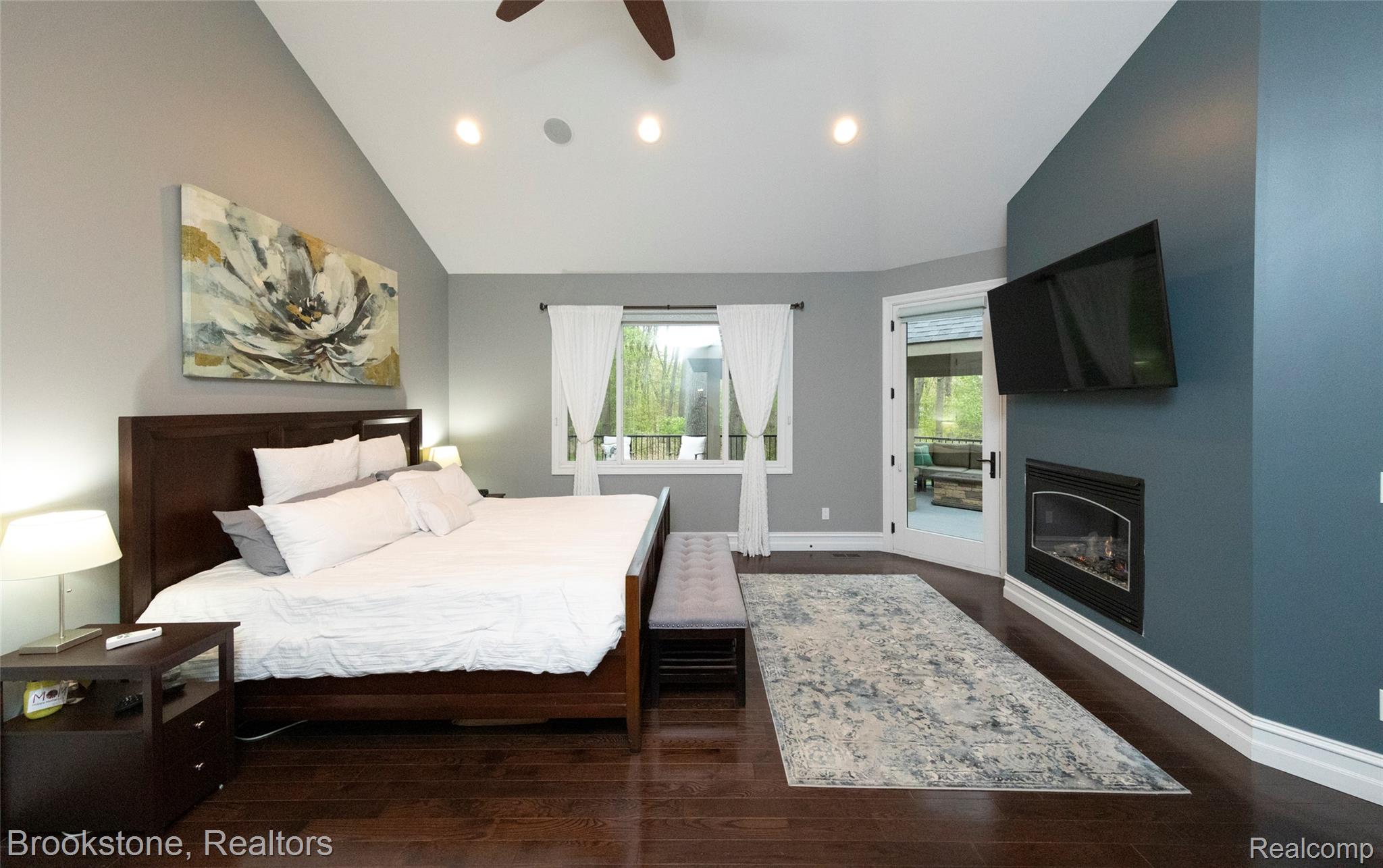 2157 CANTERWOOD