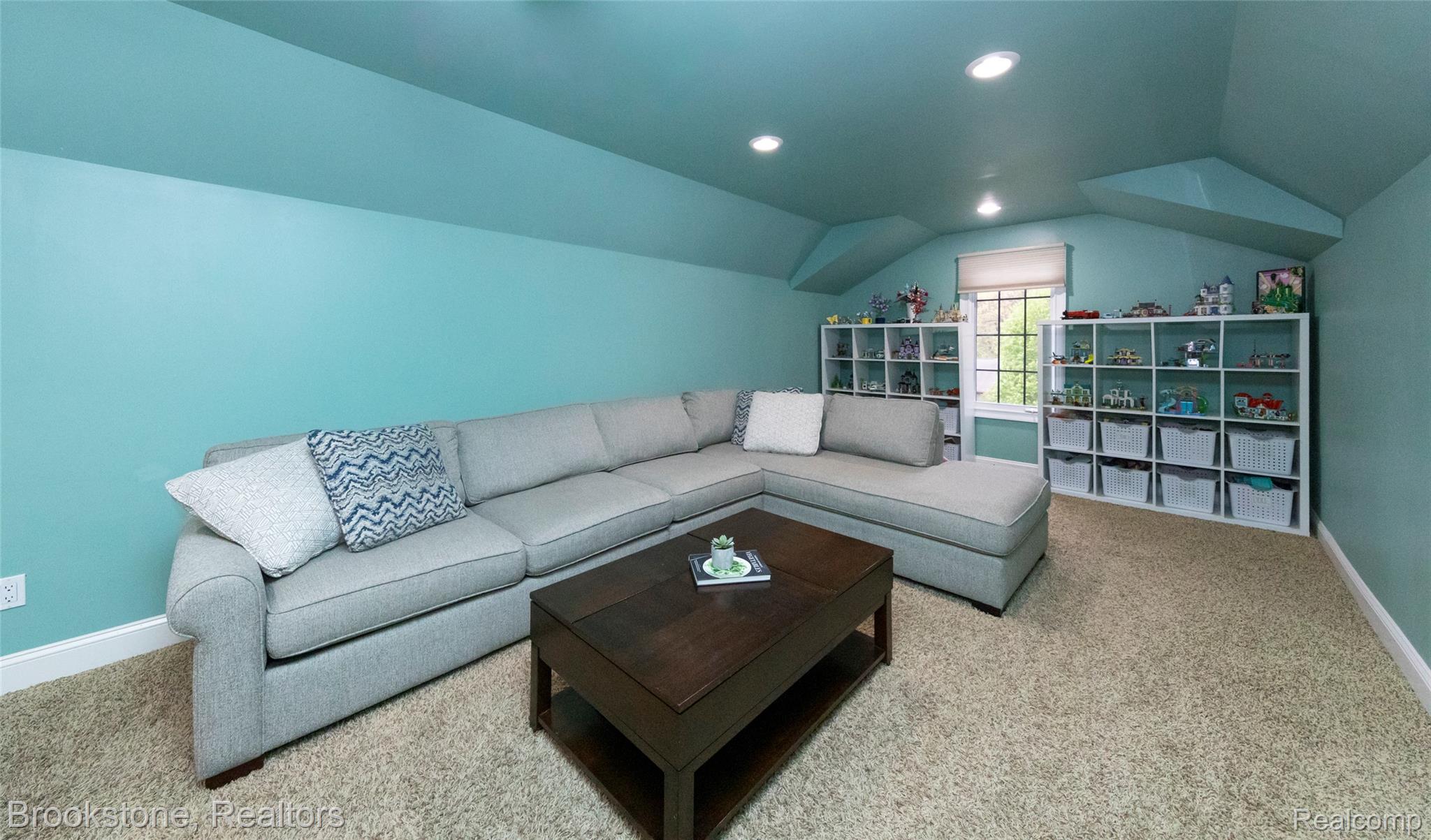 2157 CANTERWOOD