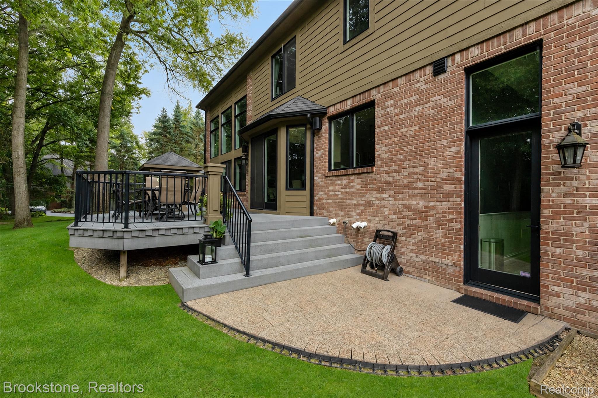 2157 CANTERWOOD