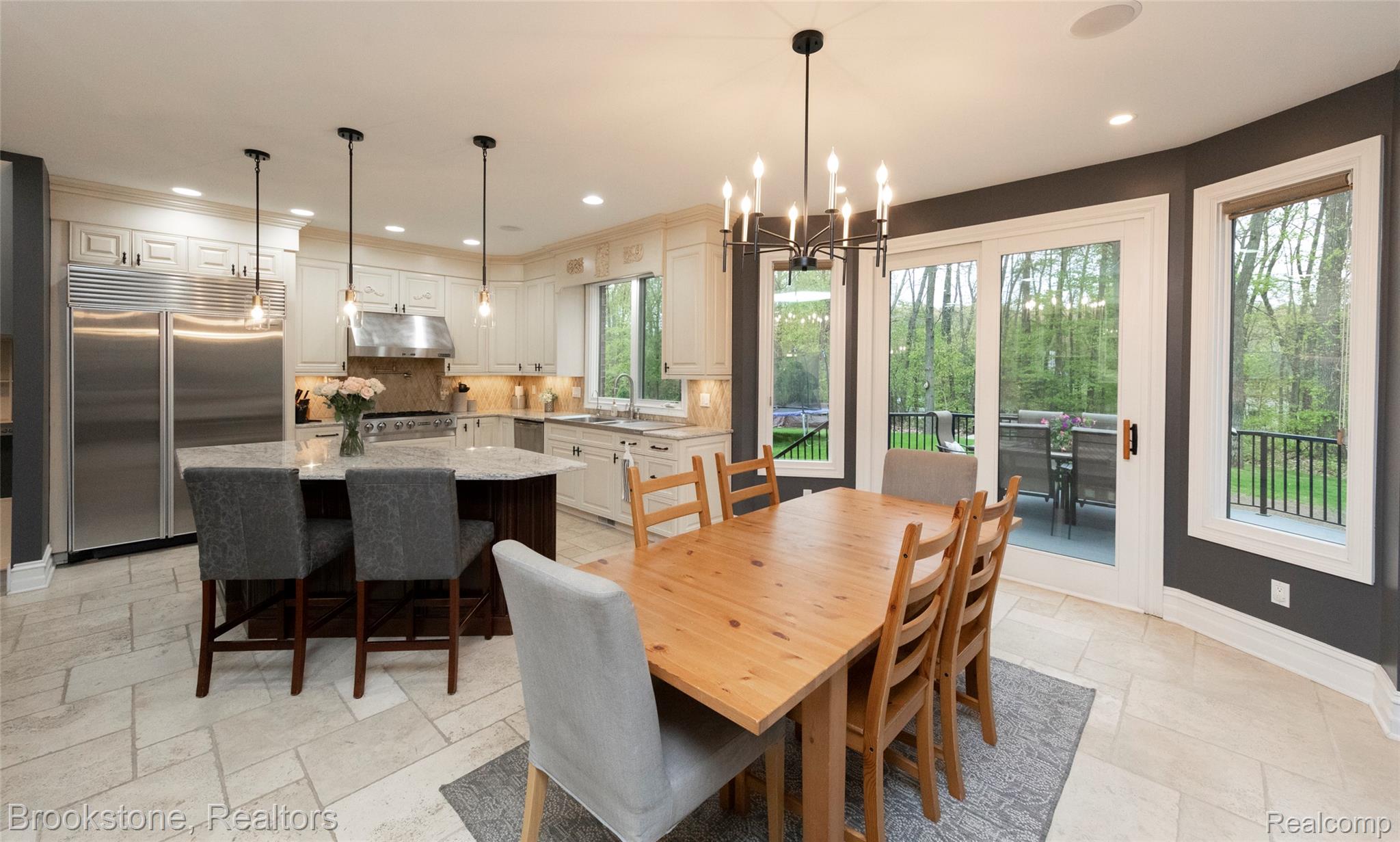 2157 CANTERWOOD