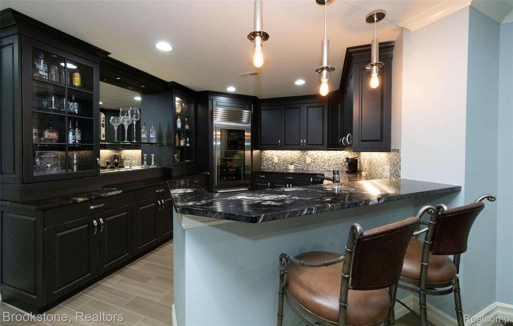 2157 CANTERWOOD