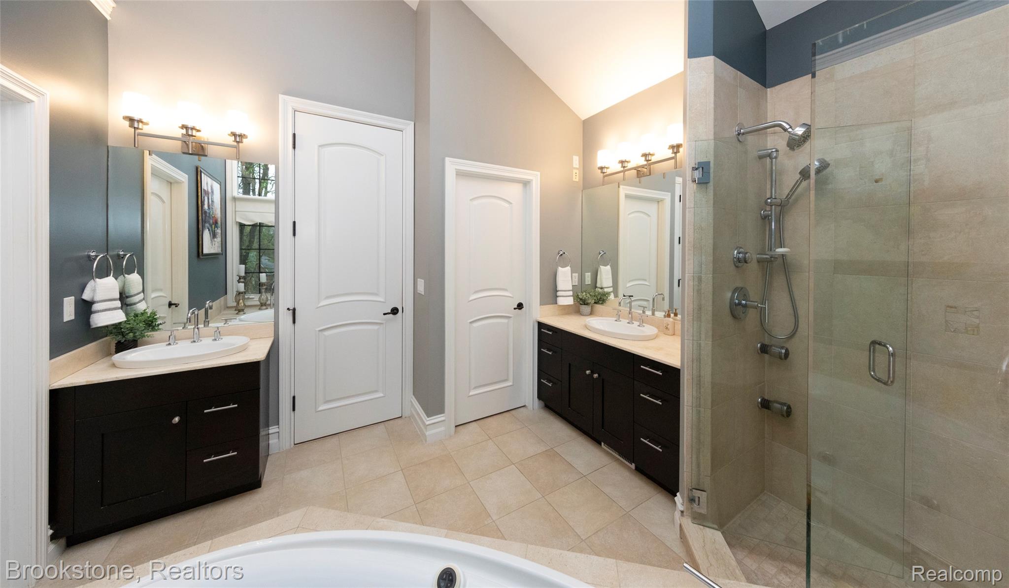 2157 CANTERWOOD