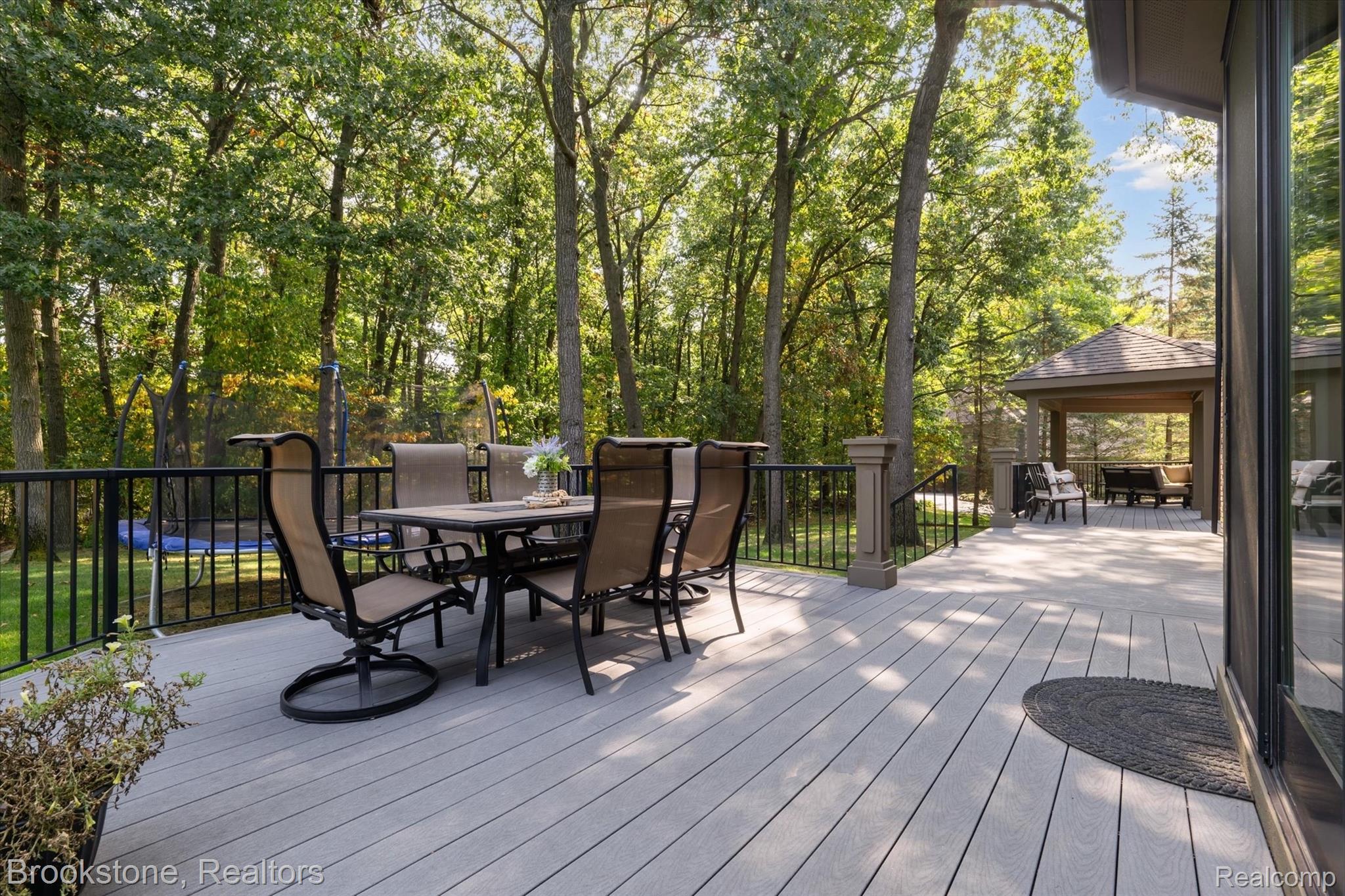 2157 CANTERWOOD