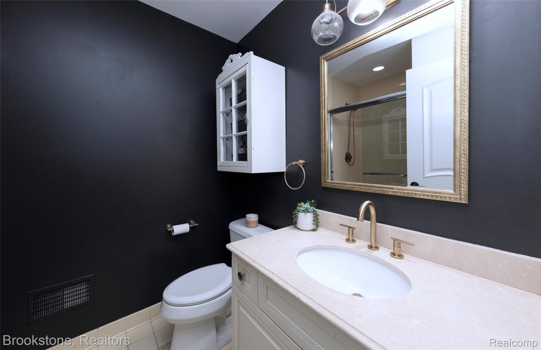 2157 CANTERWOOD